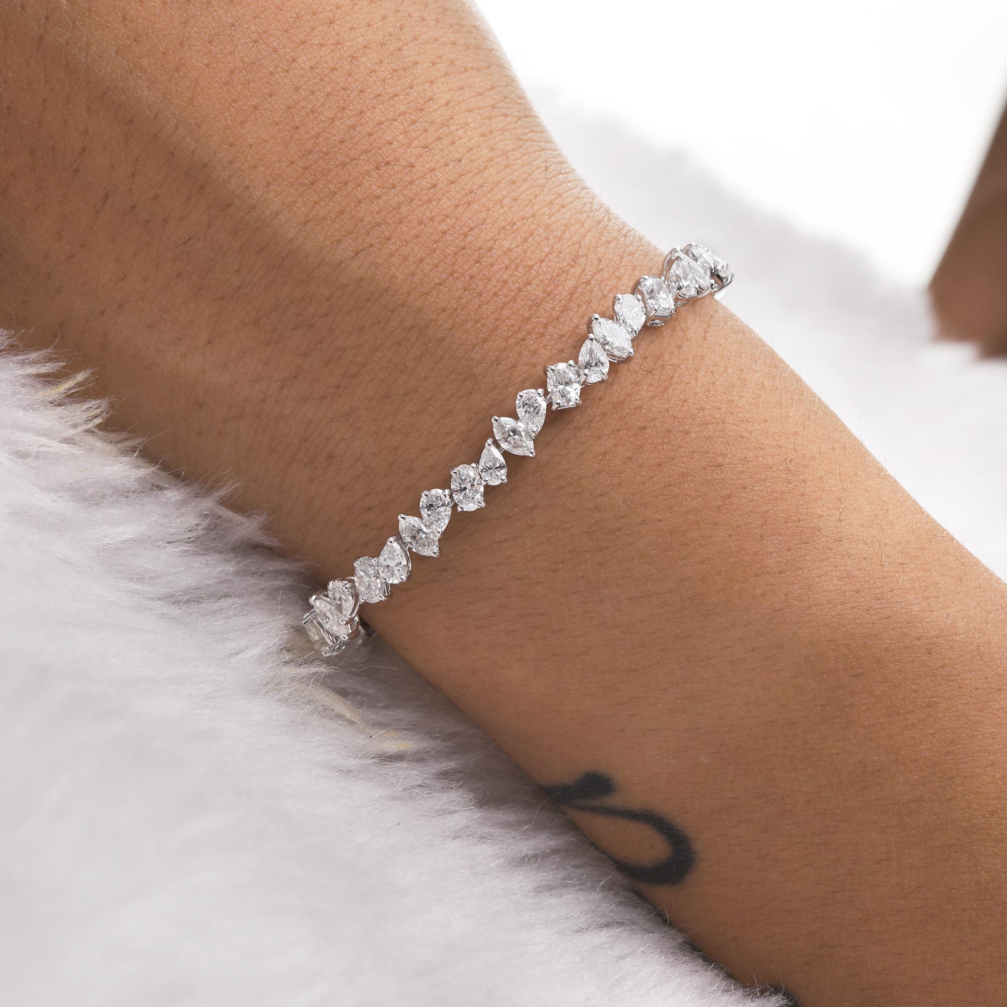Modern Natural 9.67 Carat Multi Diamond Bracelet 14 Karat White Gold Handmade Jewelry For Sale