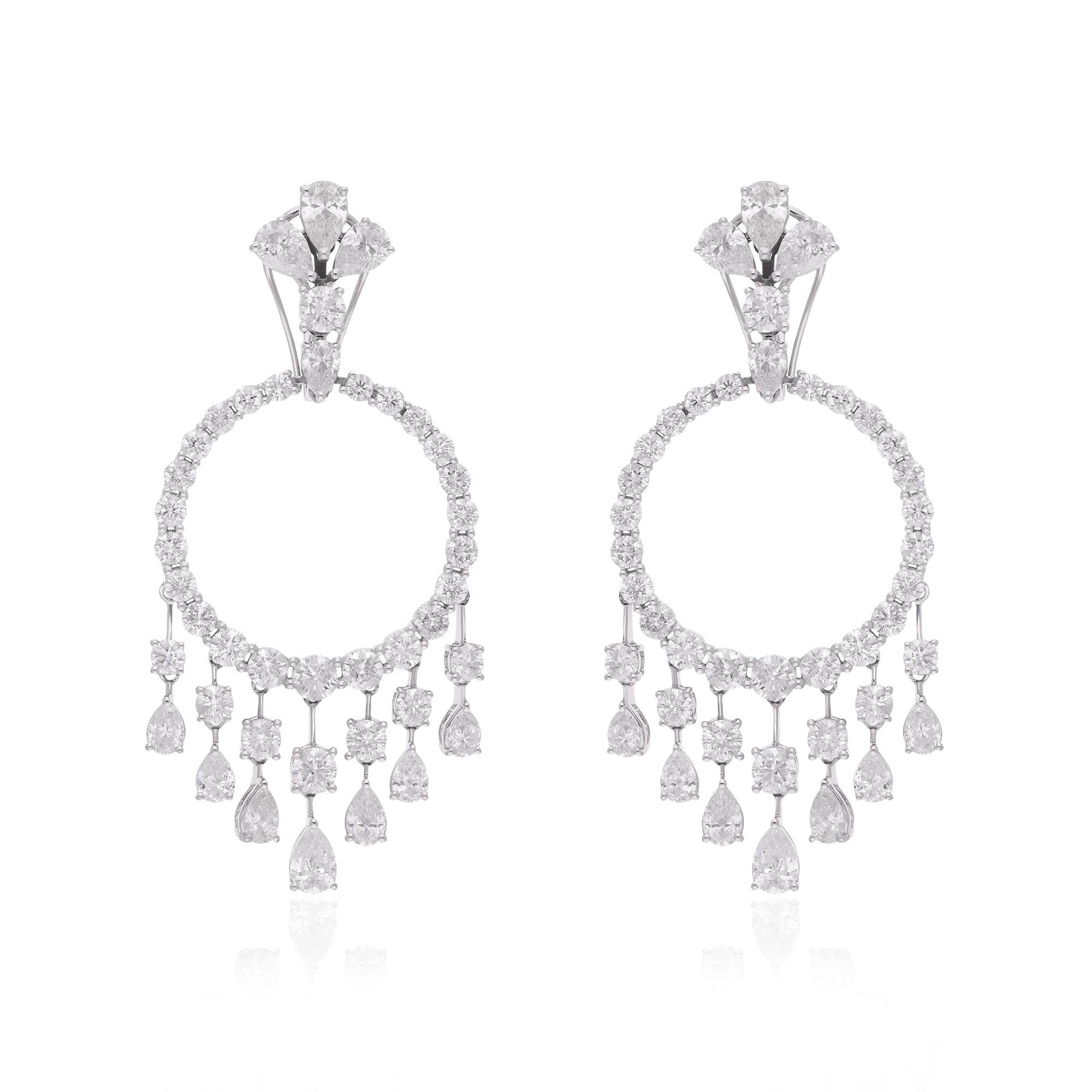 Realizzati in oro a 10 carati, questi squisiti orecchini sono impreziositi da 9,75 carati di diamanti scintillanti.

Segui la vetrina di Spectrum Jewels per vedere le ultime collezioni e i pezzi esclusivi. Spectrum Jewels è orgoglioso di essere
