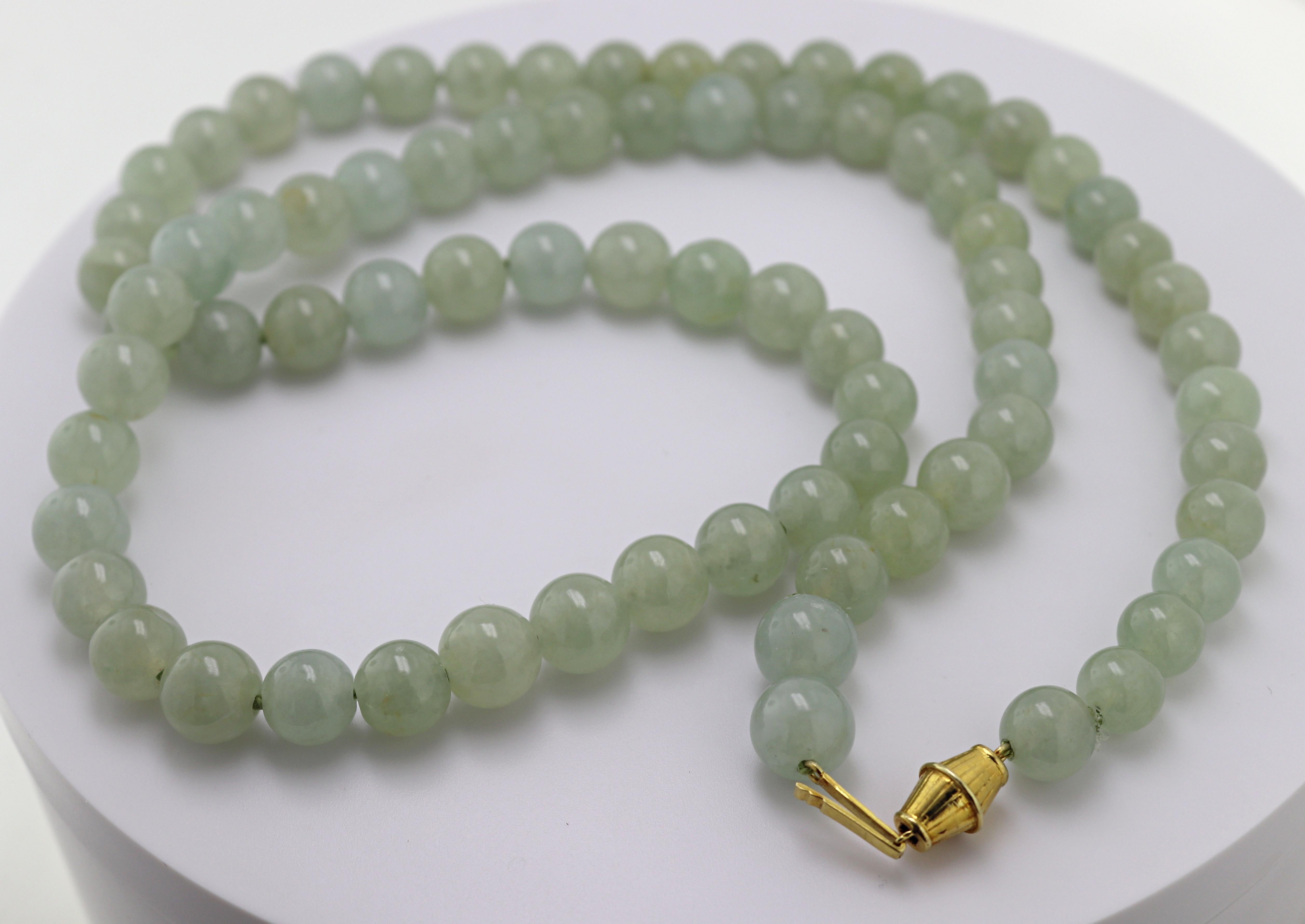 Women's Natural “A” Jadeite Jade Celadon Bead Mason Kay Report Certified, Yellow Gold Ne For Sale