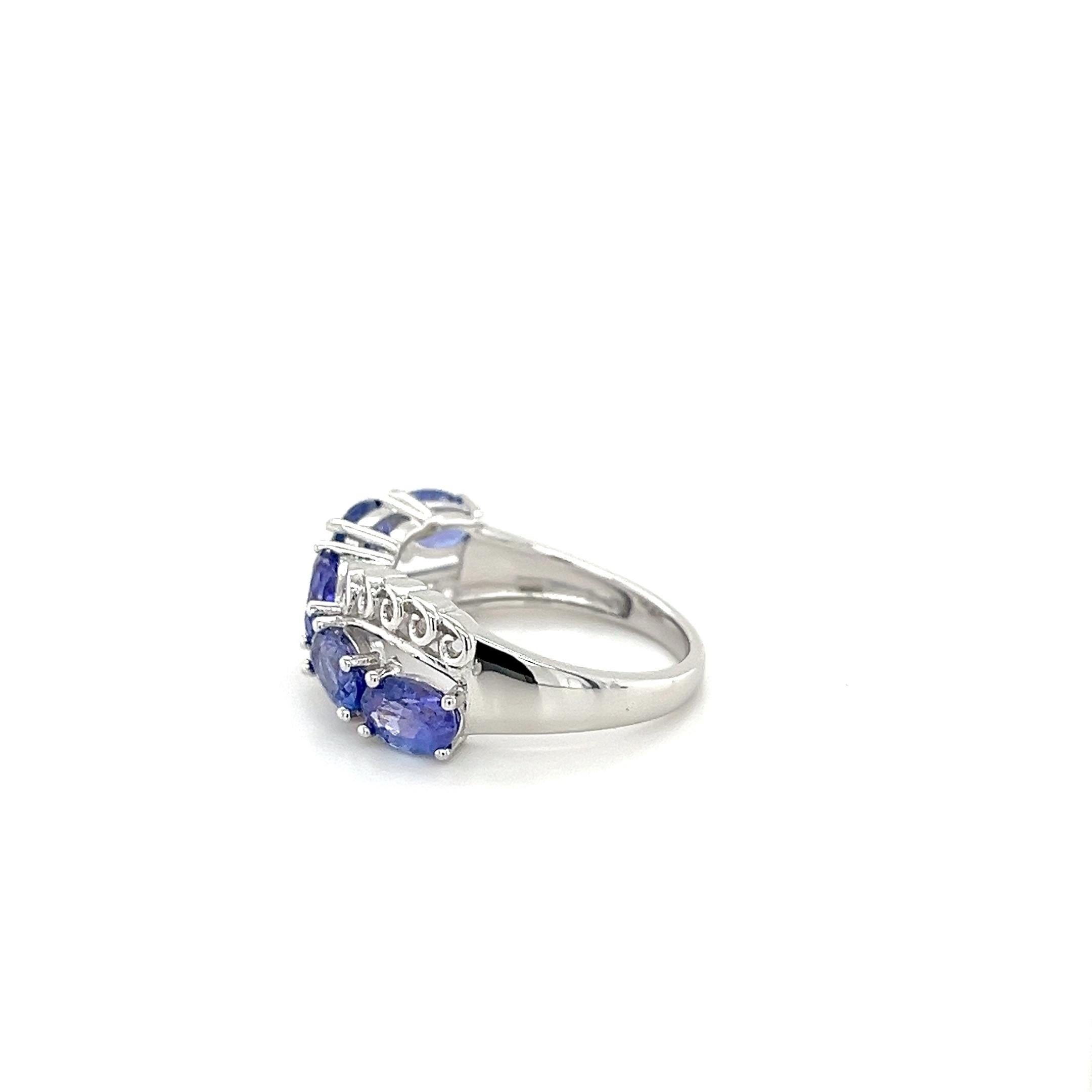 Anillo de tanzanita natural talla oval AAA - Plata de ley - Anillo de Piedra de Nacimiento de Diciembre en Nuevo estado para la venta en New York, NY