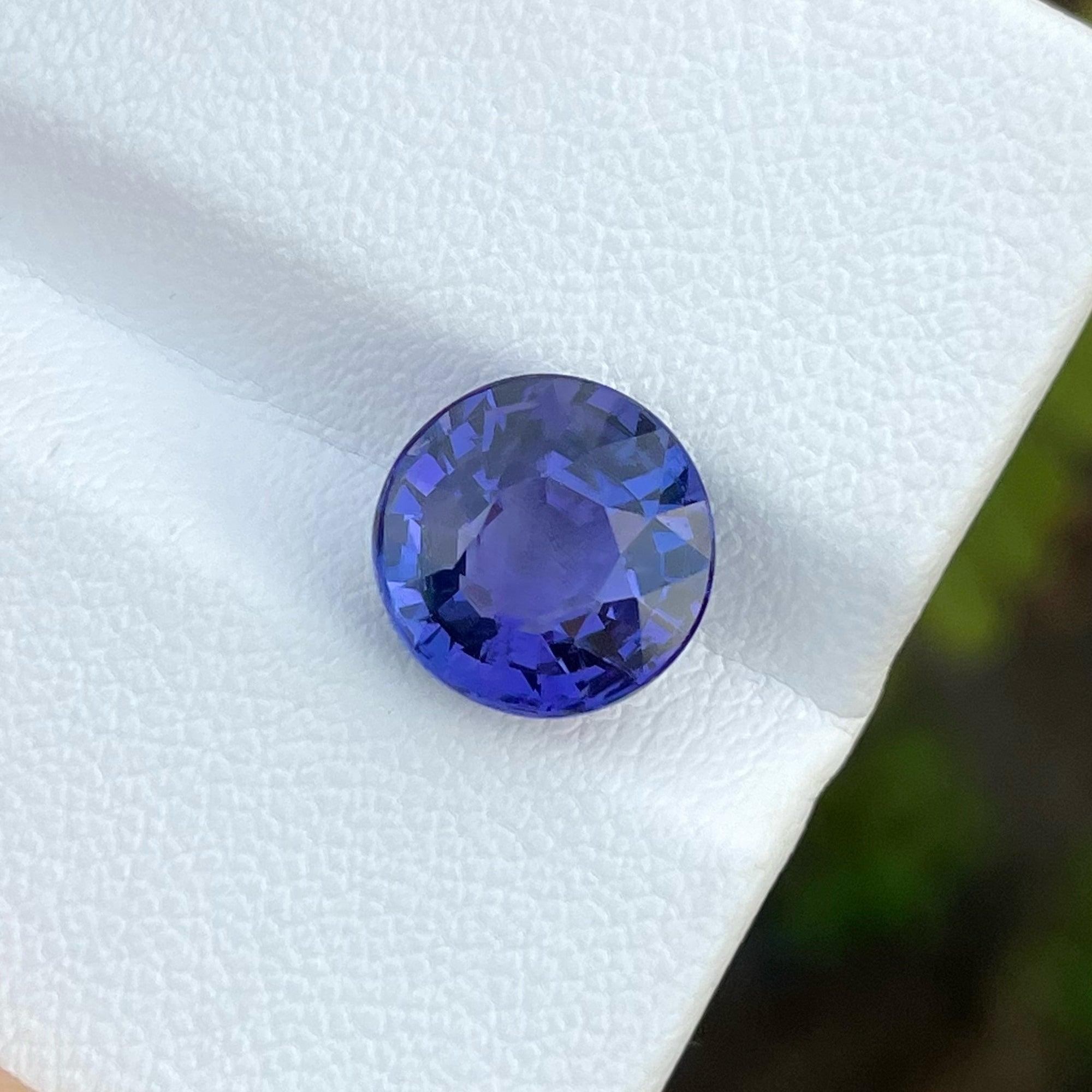 Natural AAA Quality Tanzanite Gemstone 4.15 Carats Tanzanite Ring Jewelry  In New Condition In Bangkok, TH
