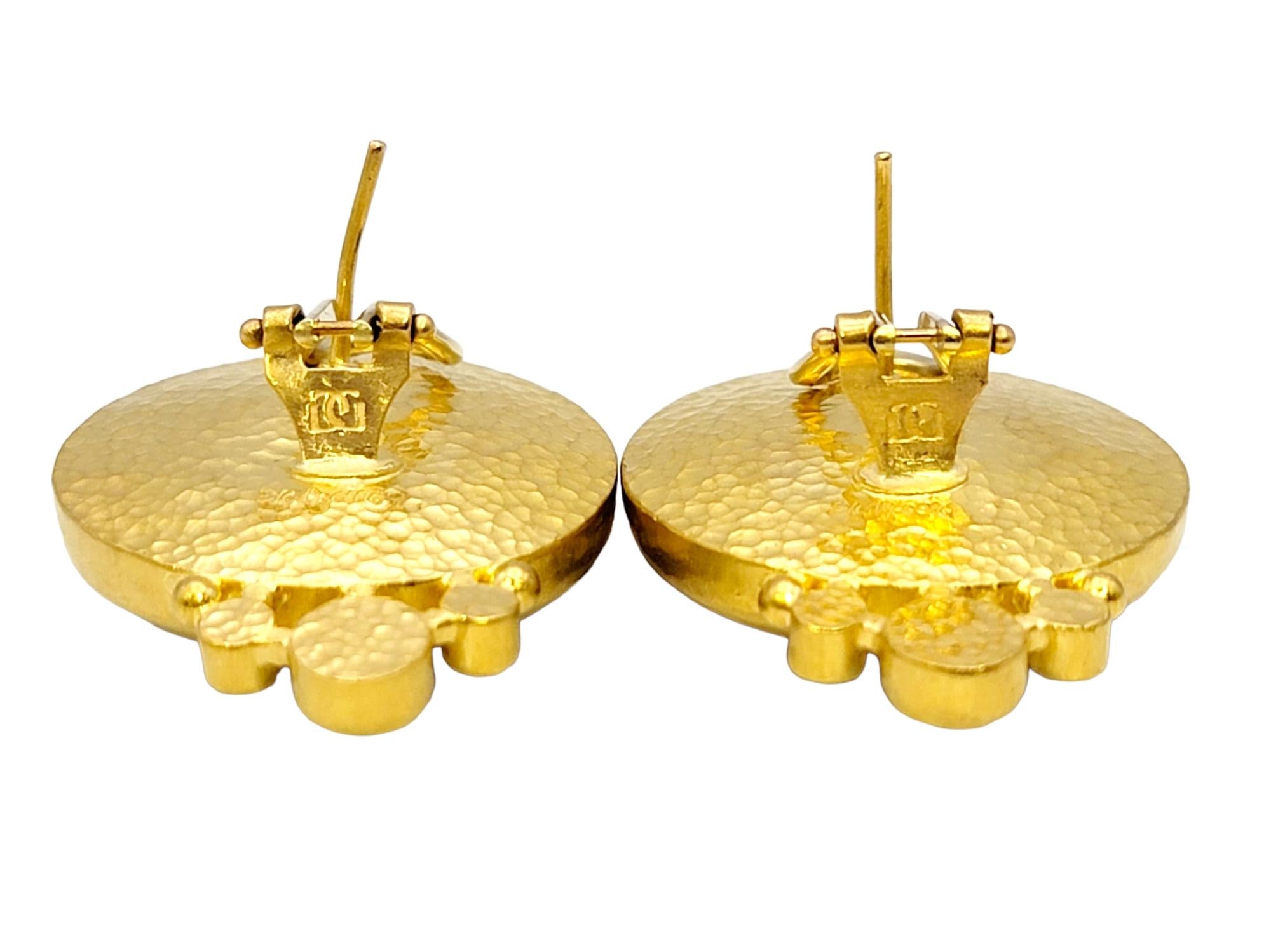 Natural Agate and Emerald Cabochon Disc Pierced Earrings in 22 Karat Yellow Gold For Sale 2