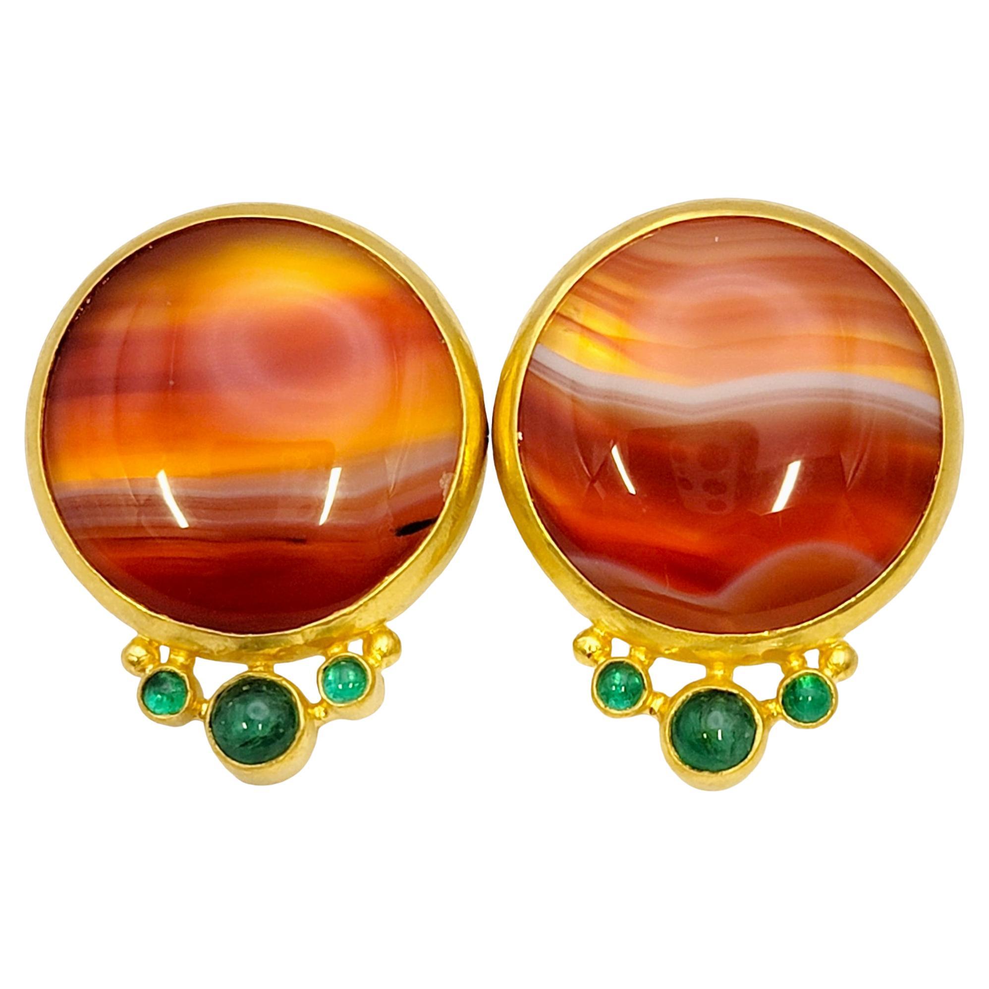 Natural Agate and Emerald Cabochon Disc Pierced Earrings in 22 Karat Yellow Gold For Sale