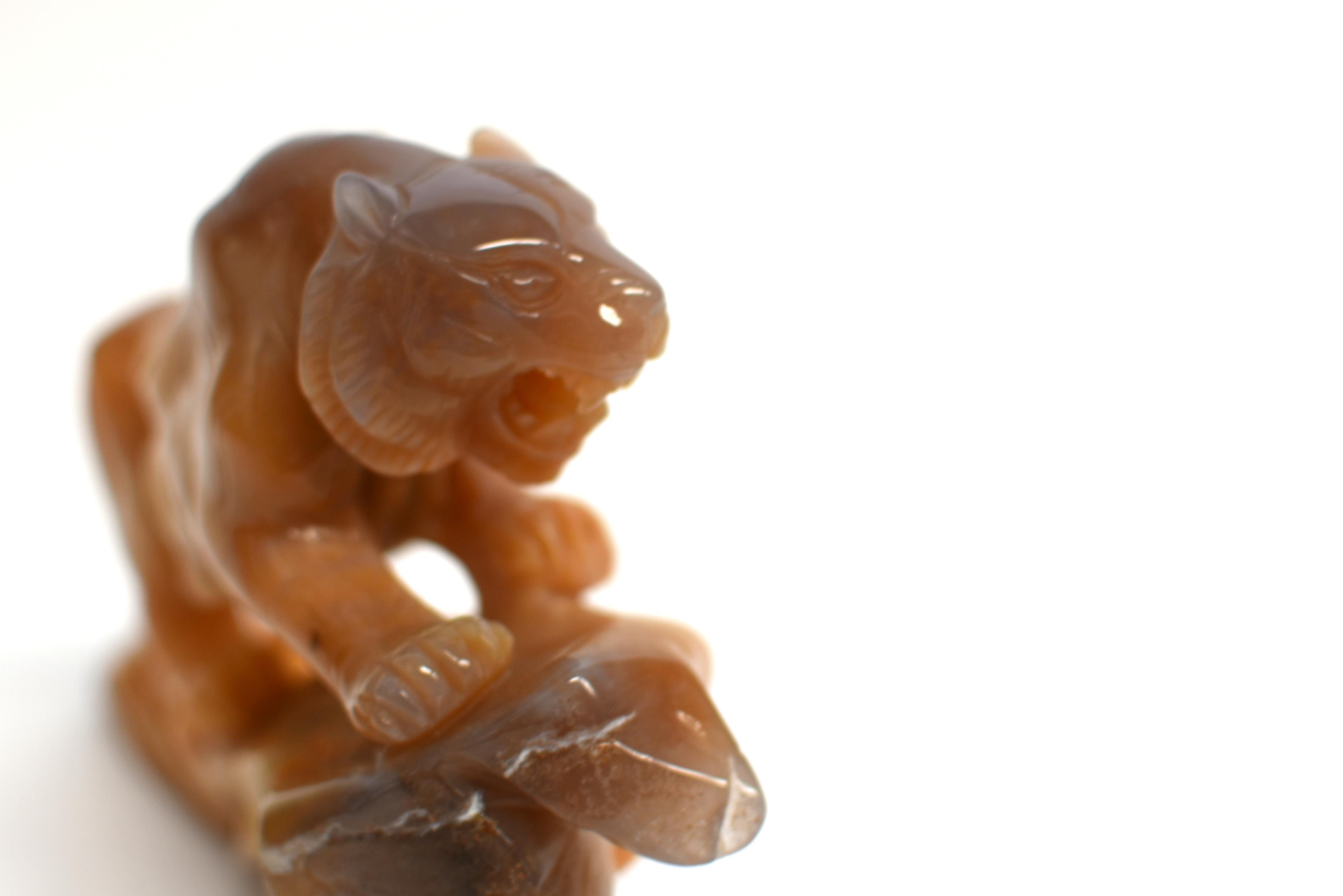 Natural Agate Tiger Statue For Sale 7