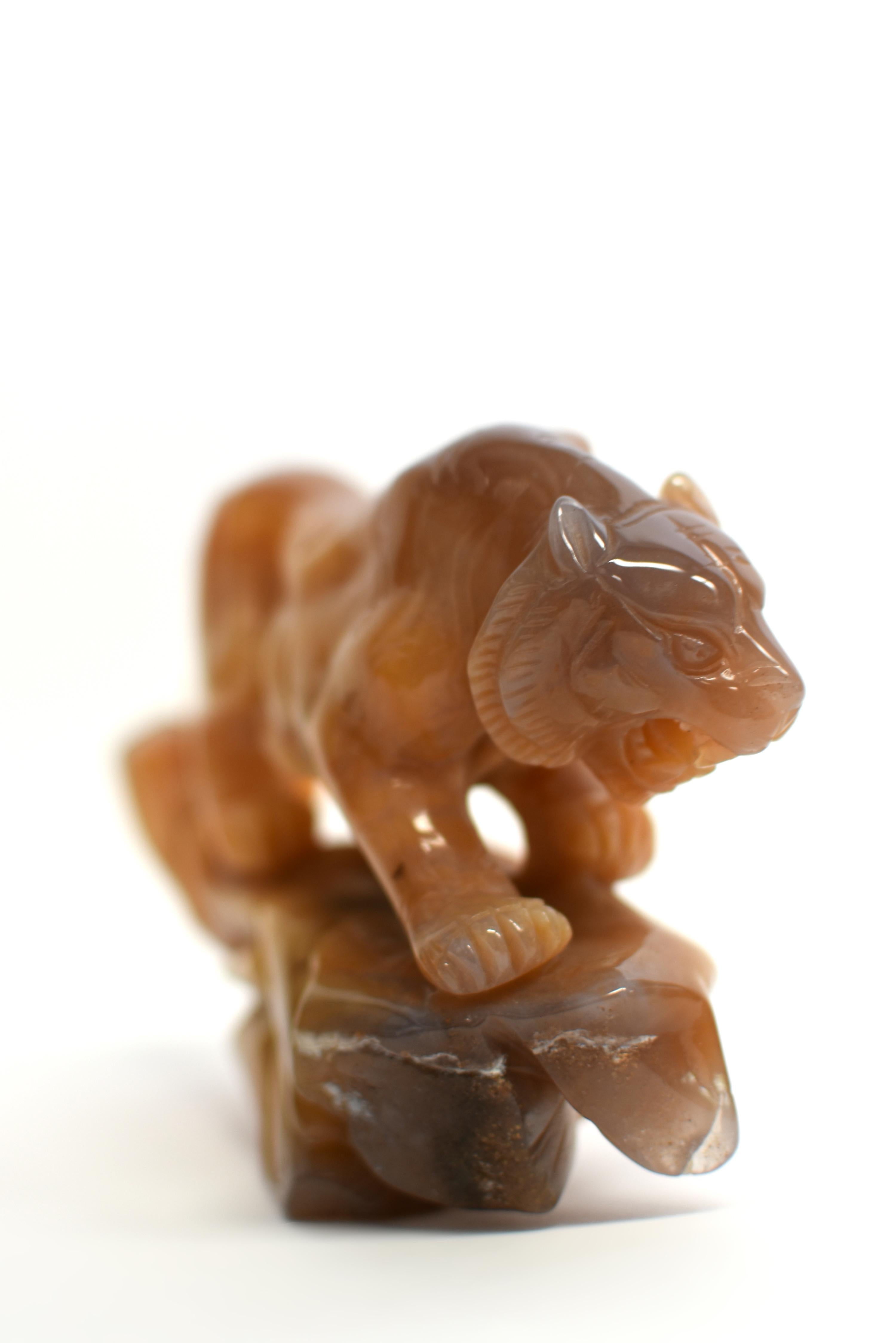 Natural Agate Tiger Statue For Sale 8