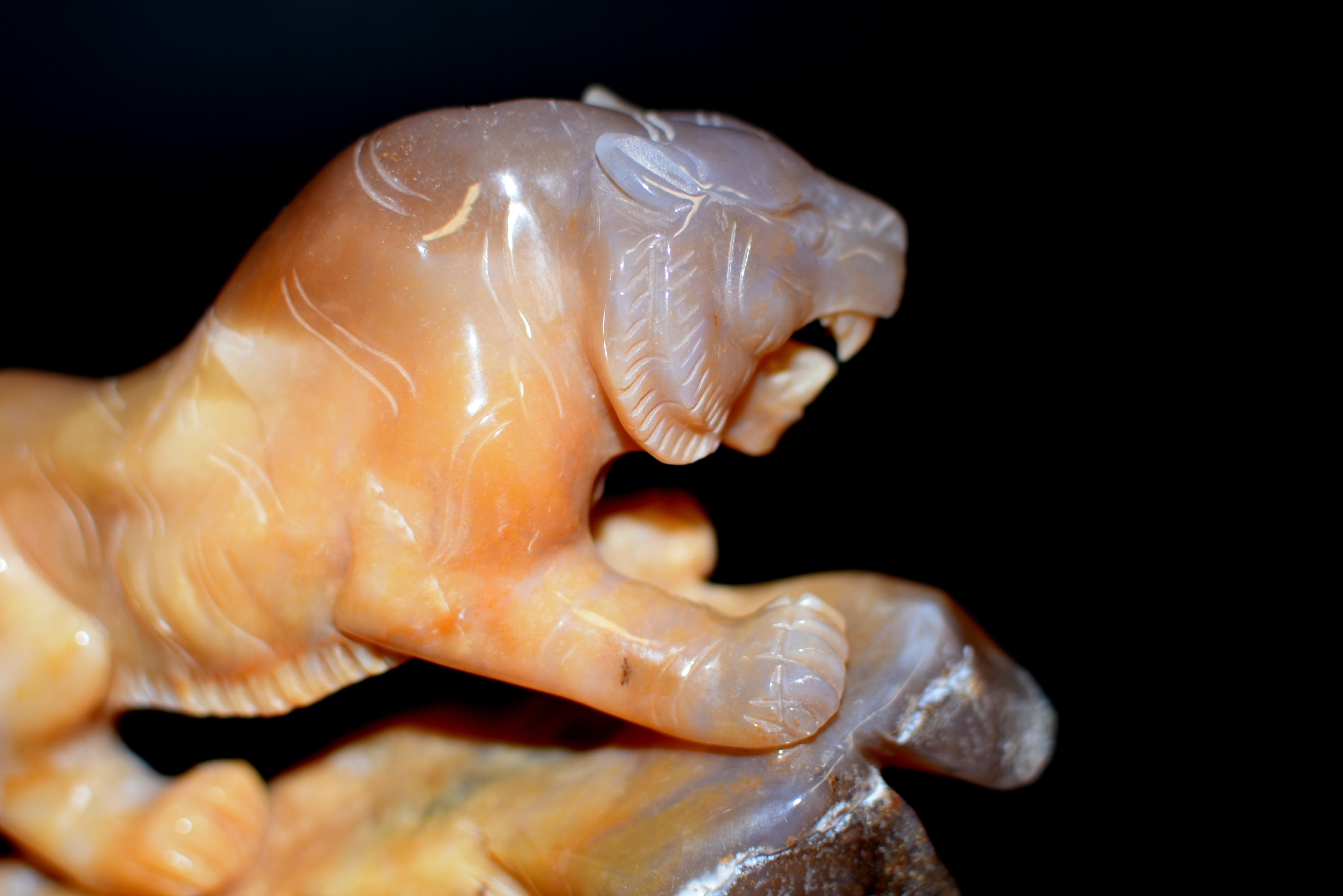 Natural Agate Tiger Statue For Sale 3