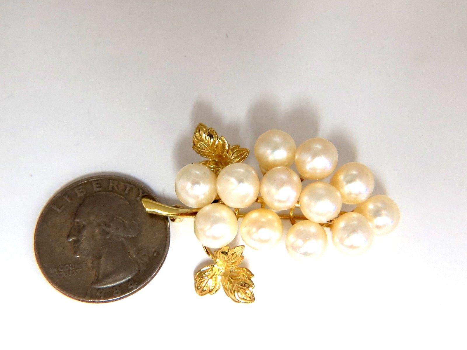 Vintage Pearl Pin

7mm Natural Akoya Pearls (12)

14kt yellow gold

10 grams

1.8 x 1.3 inch