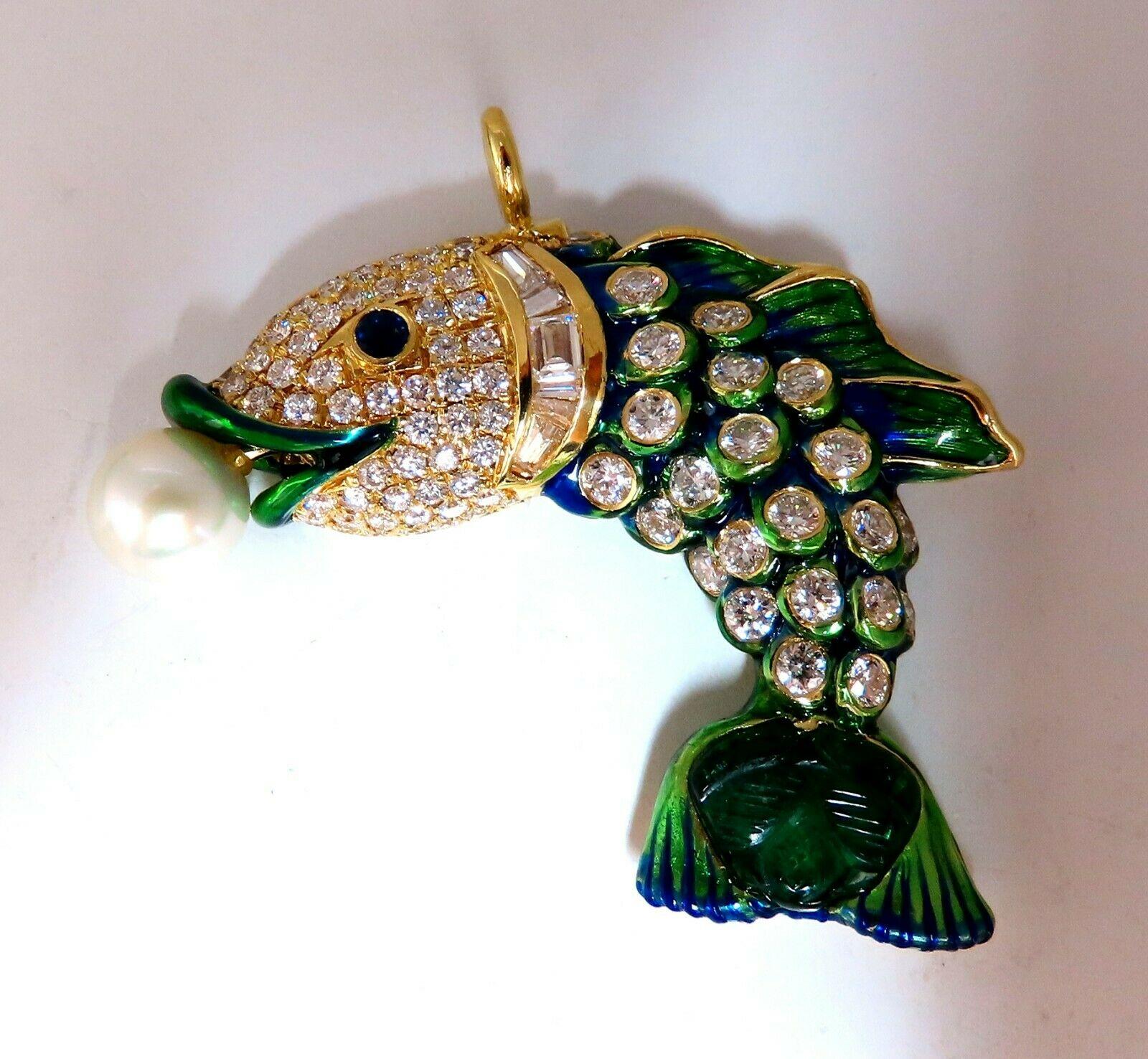 Natural Akoya Pearl Sapphire Emerald and Diamonds Enamel Fish Pendant 18 Karat For Sale 3