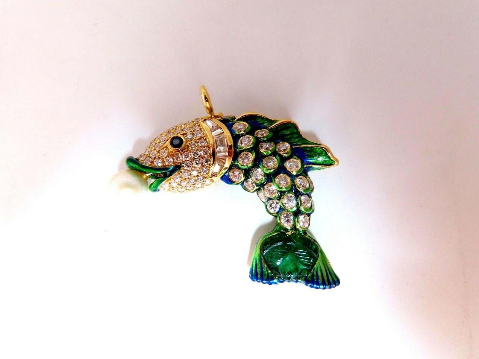 Natural Akoya Pearl Sapphire Emerald and Diamonds Enamel Fish Pendant 18 Karat For Sale 4