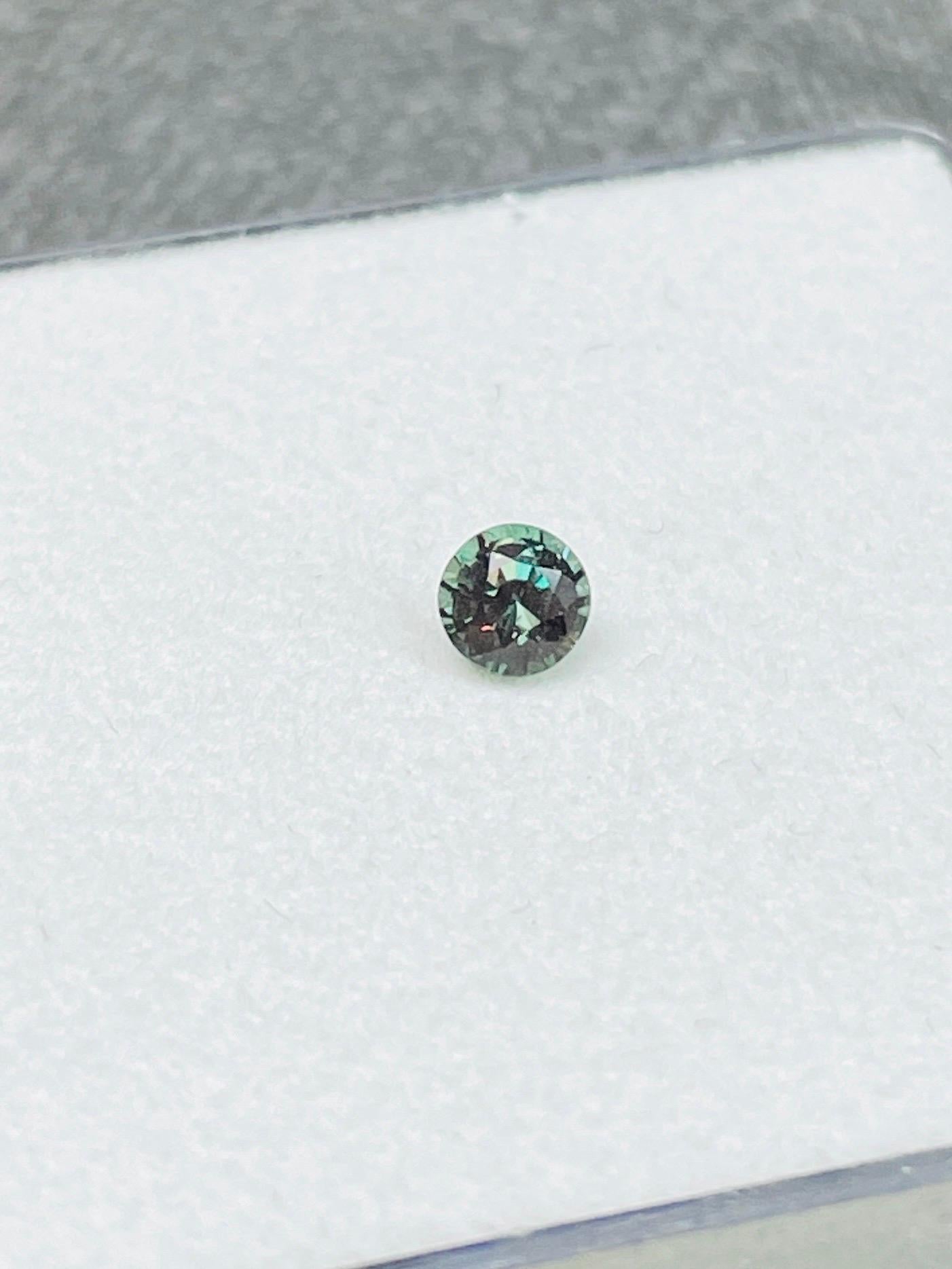 Women's or Men's Natural Alexandrine 0.23ct deep green to pinkish color change rare gemstone  For Sale