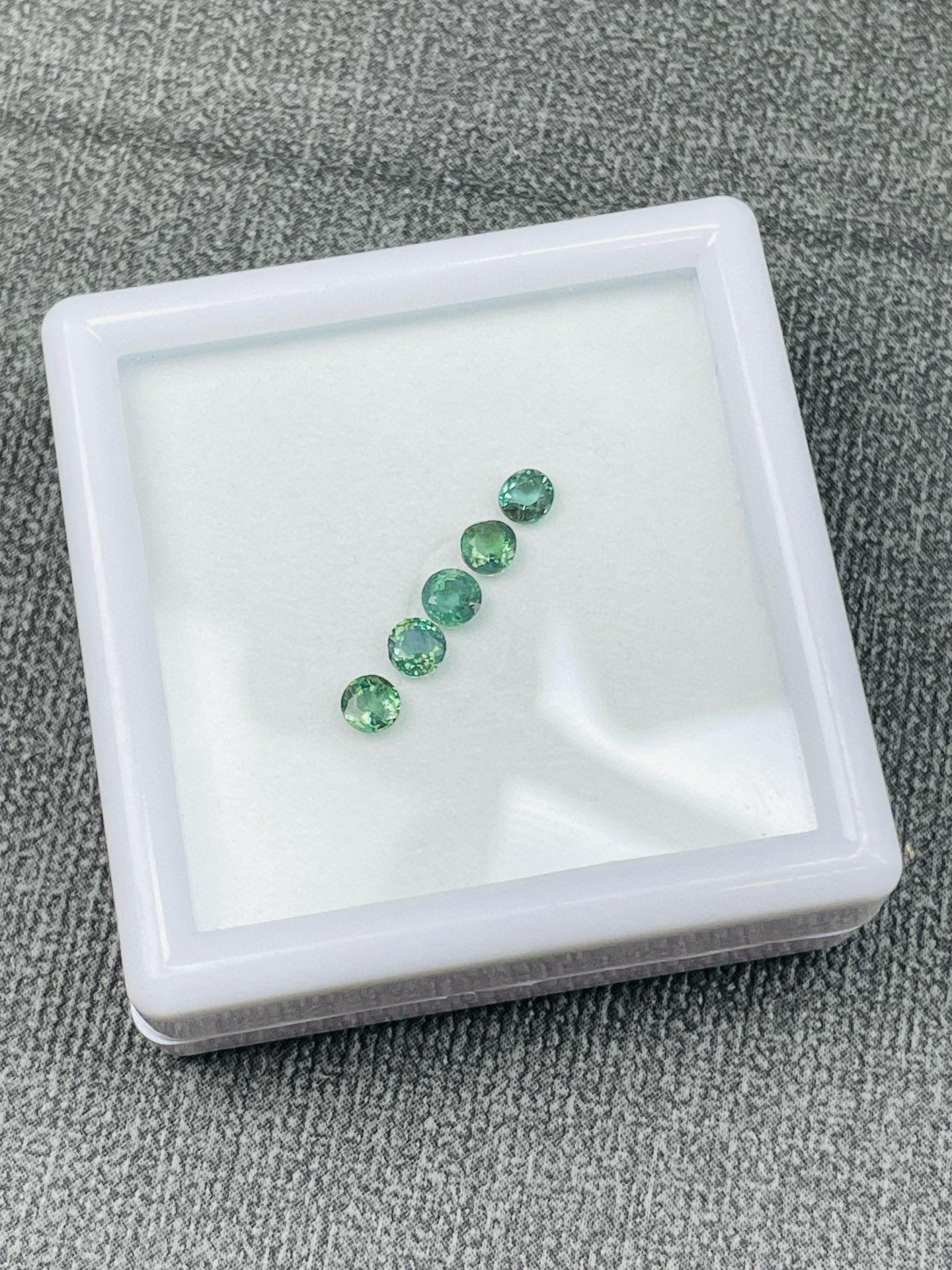 Round Cut Natural Alexandrine 1.03 Carats green to pinkish color change rare gemstone For Sale