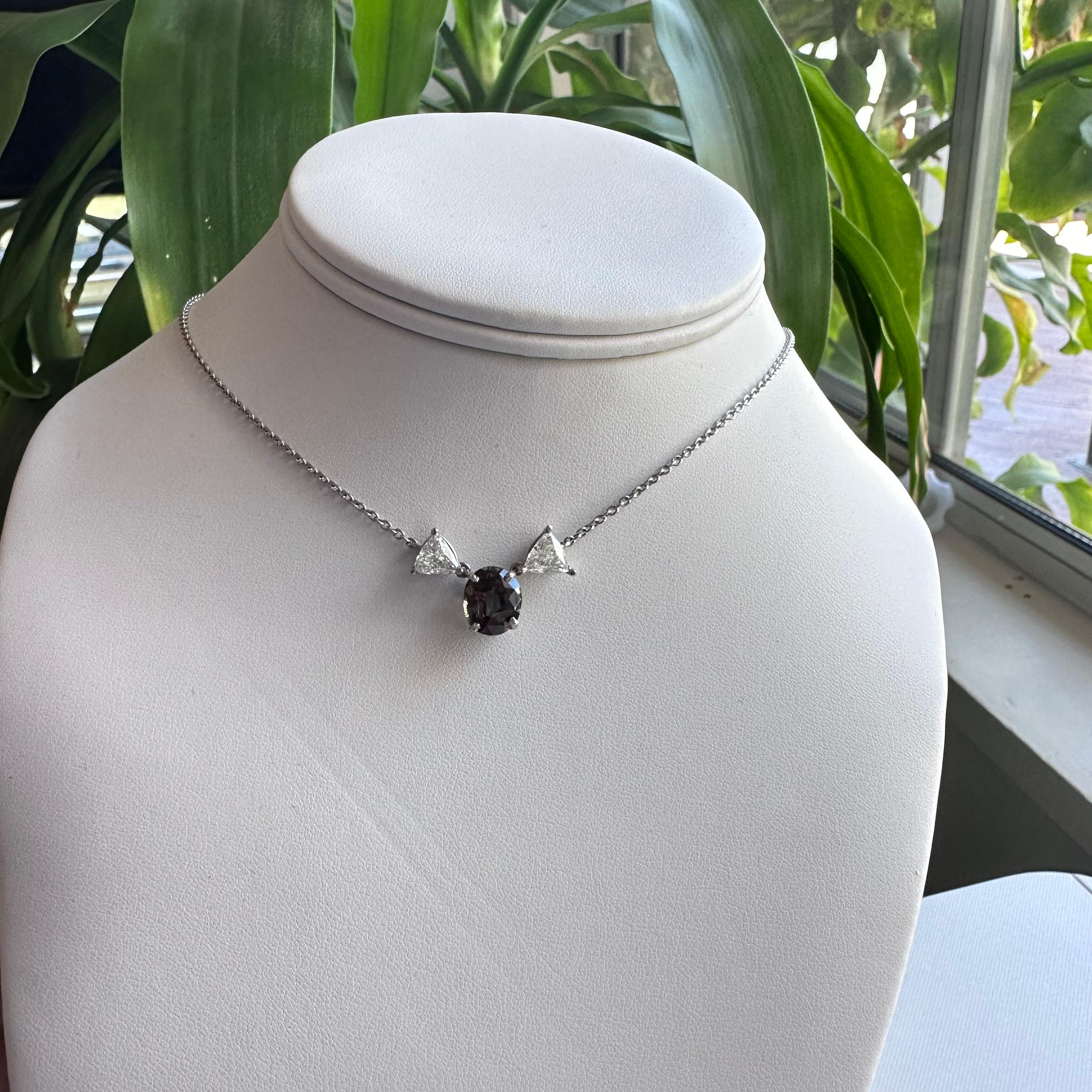 Natural Alexandrite 3.29 cts Sri Lanka Origin GIA Cert Diamond Necklace For Sale 8