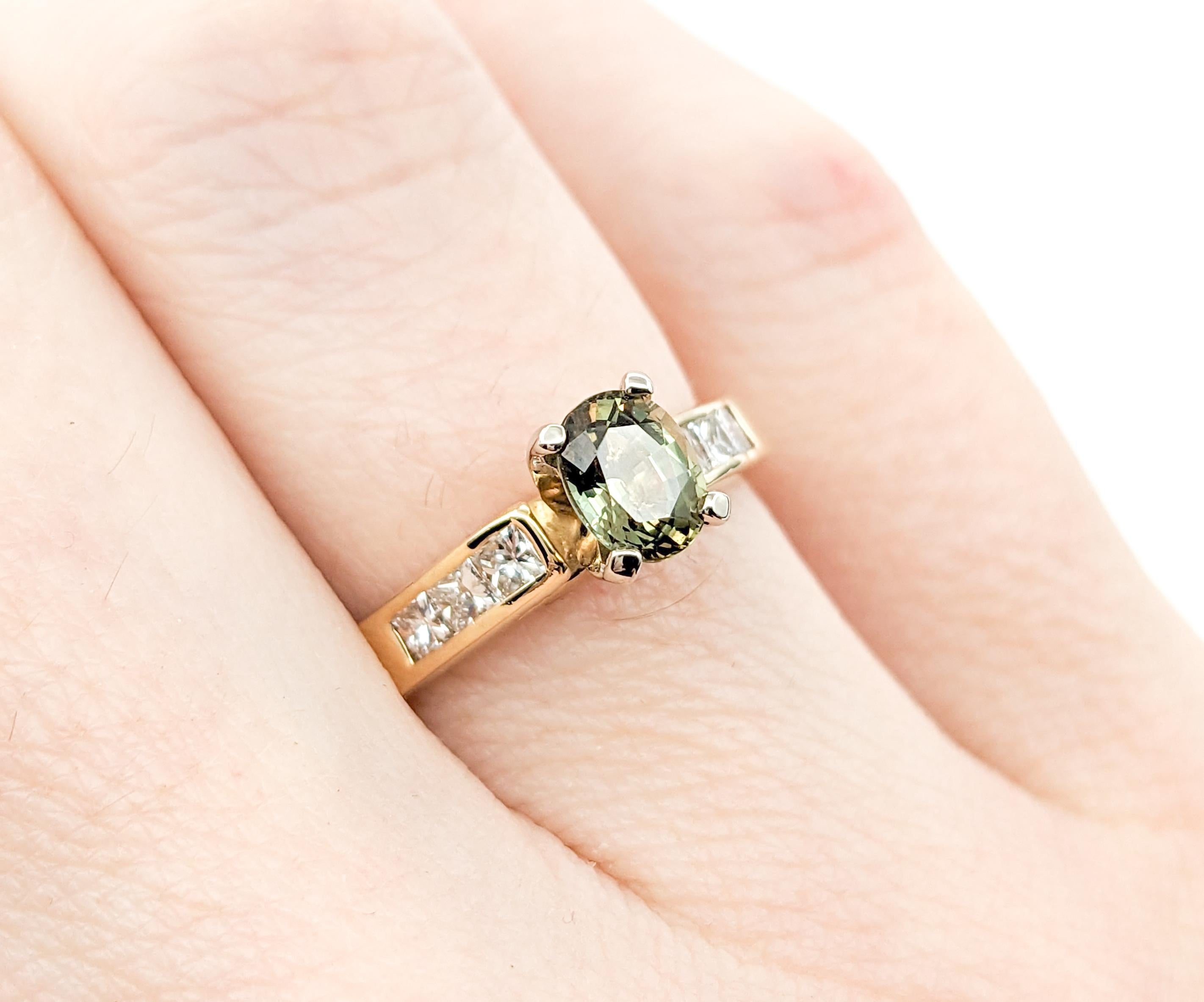Natural Alexandrite & Diamond Yellow Gold Ring In Excellent Condition In Bloomington, MN
