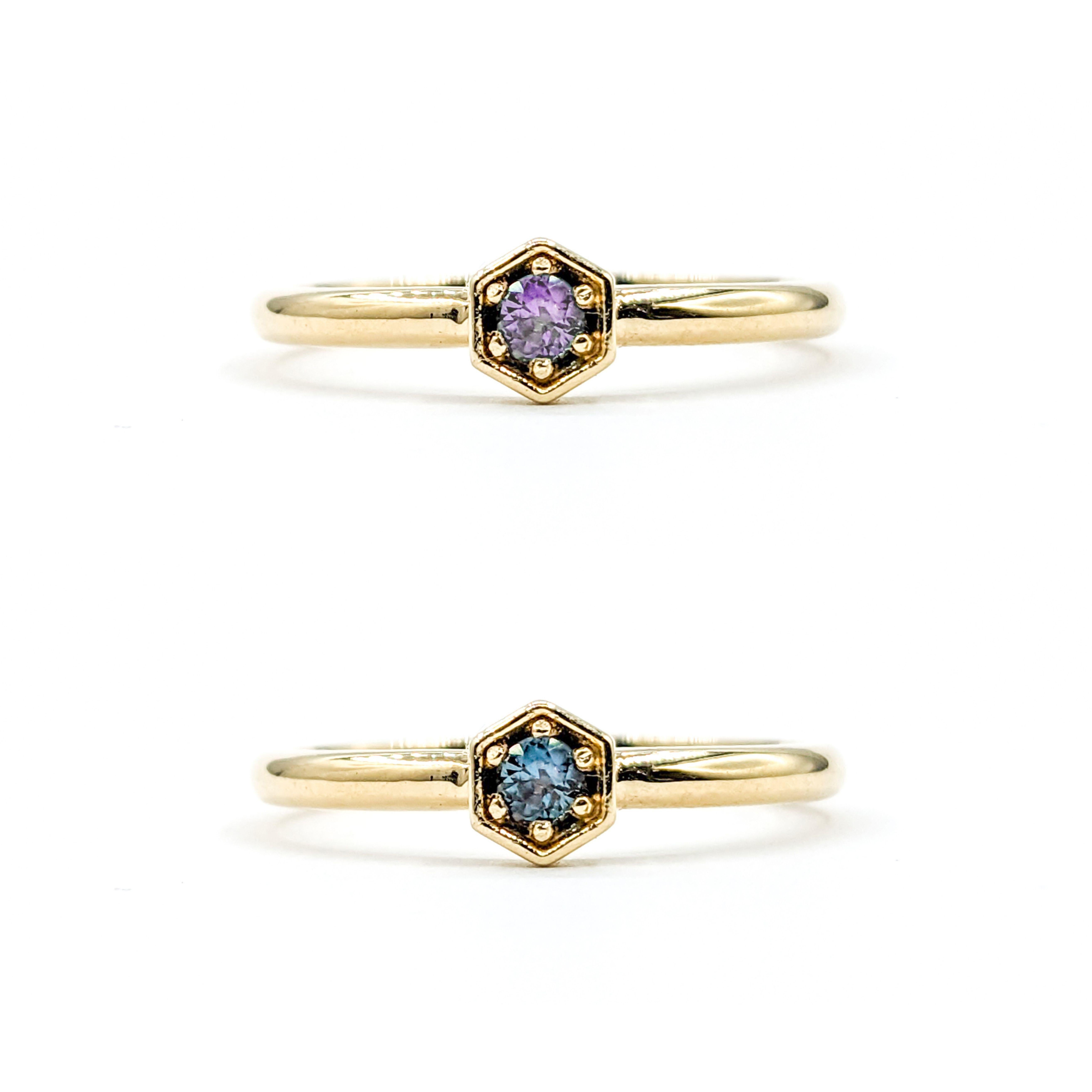 Contemporary Natural Alexandrite Ring in Yellow Gold For Sale