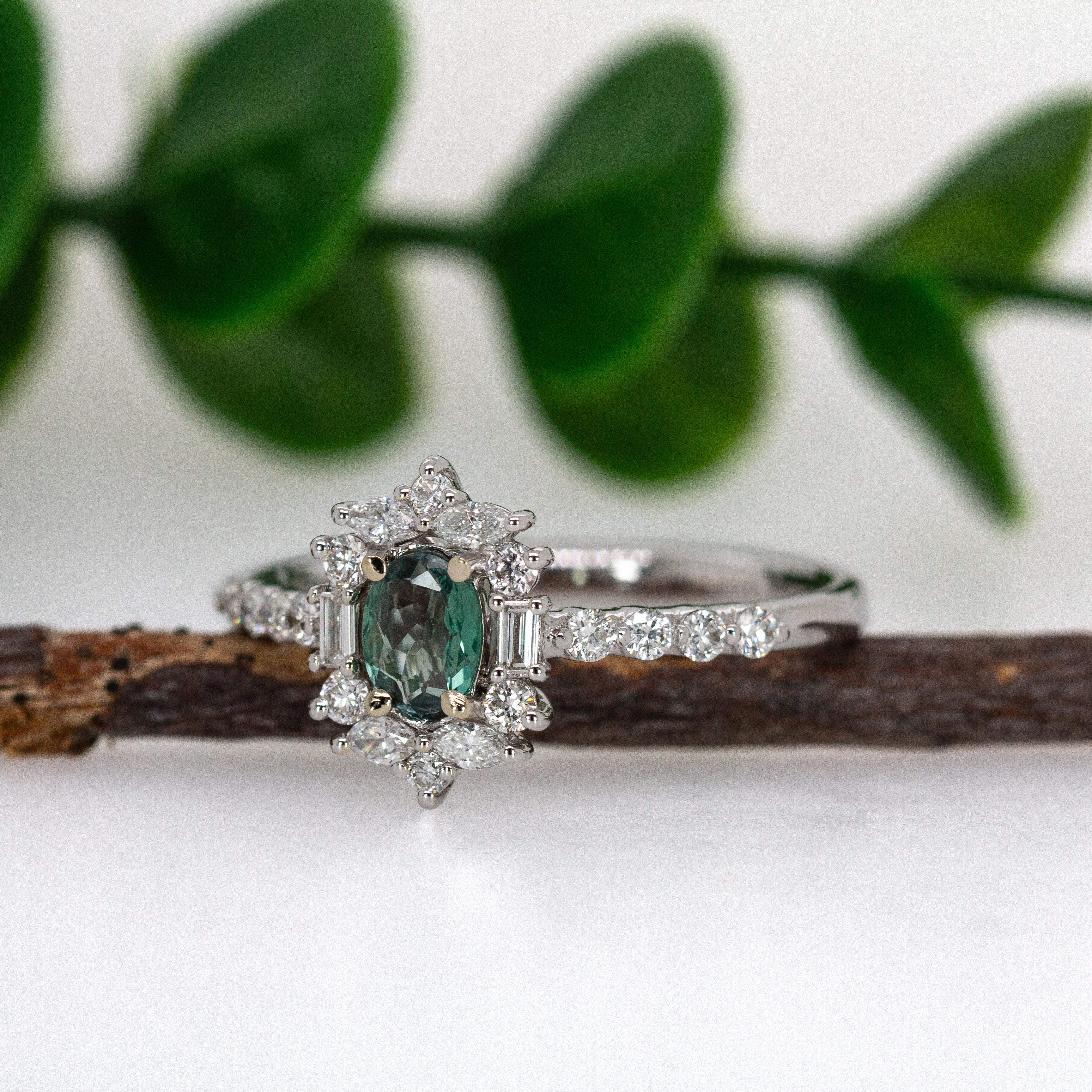 Natural Alexandrite Ring w Earth Mined Diamonds in Solid 14K White Gold OV 5.5x4 im Angebot 7