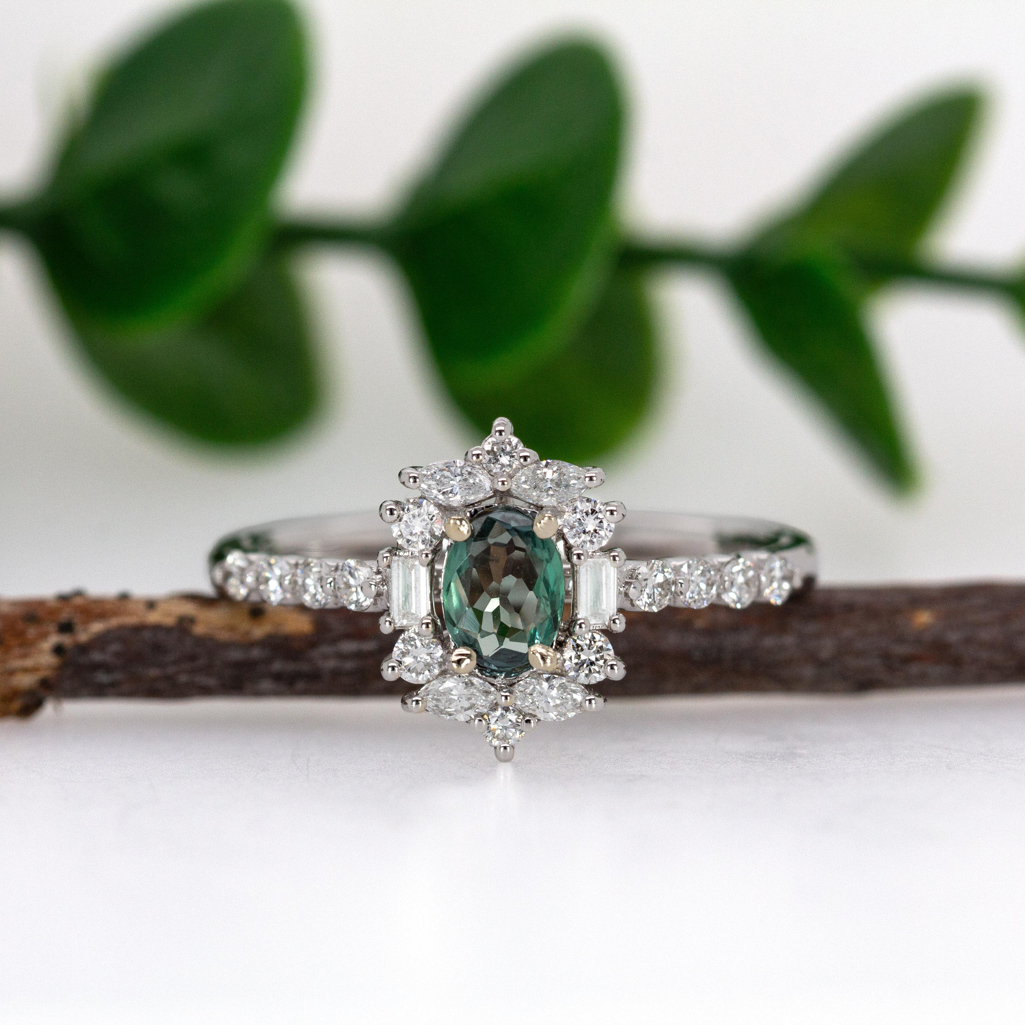 Natural Alexandrite Ring w Earth Mined Diamonds in Solid 14K White Gold OV 5.5x4 im Angebot 9