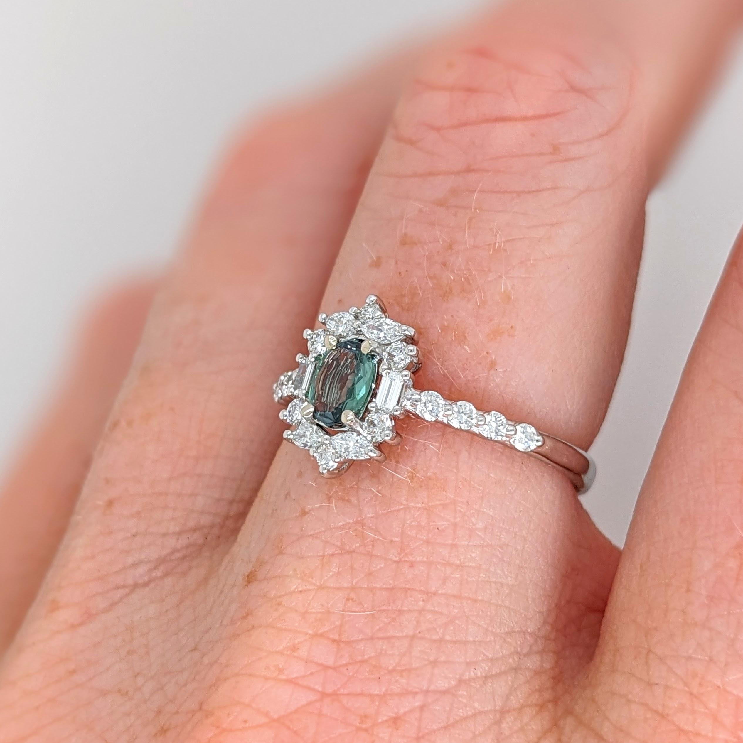 Natural Alexandrite Ring w Earth Mined Diamonds in Solid 14K White Gold OV 5.5x4 im Zustand „Neu“ im Angebot in Columbus, OH