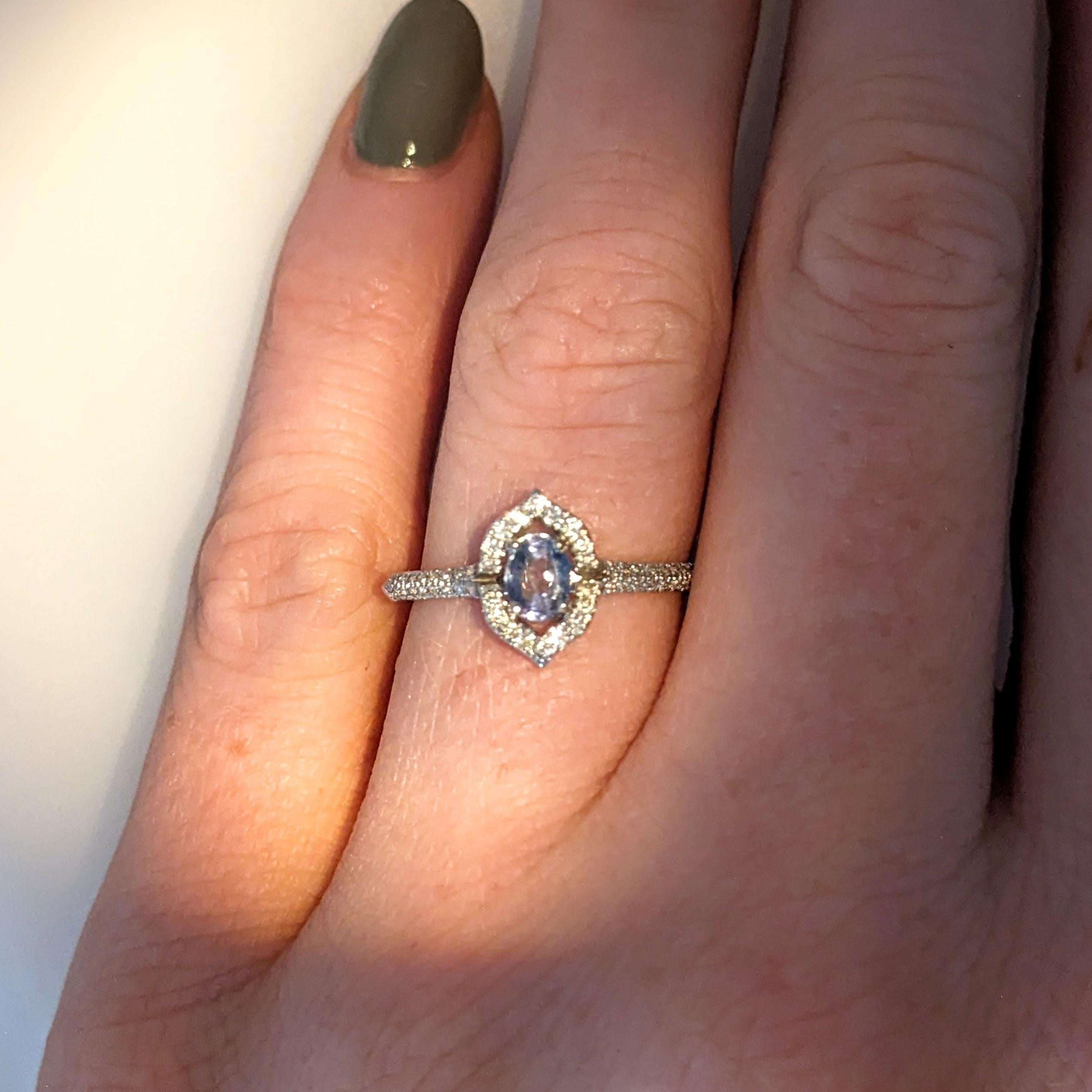 Taille ovale Natural Alexandrite Ring w Earth Mined Diamonds in Solid 14K White Gold Oval 5x4 en vente