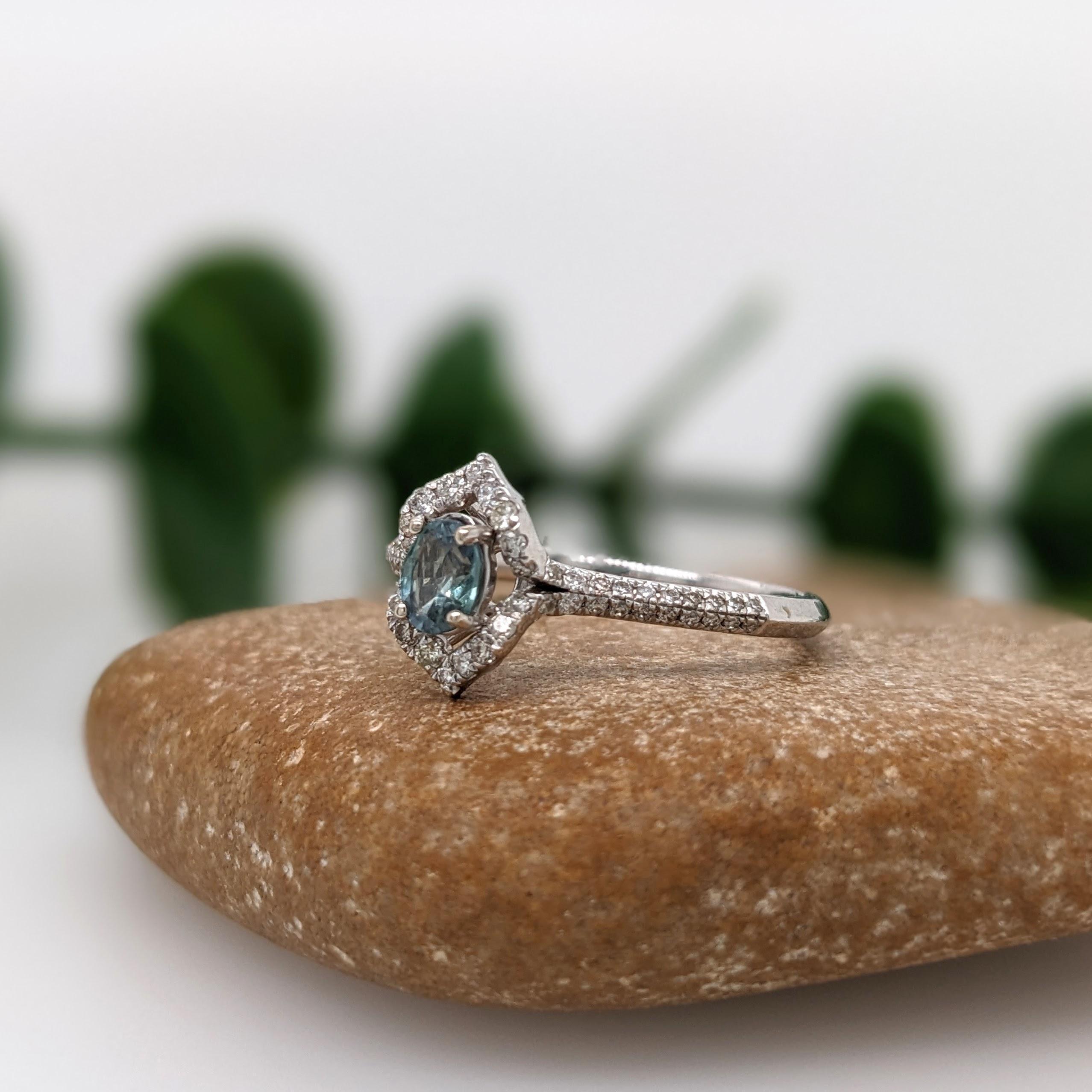 Natural Alexandrite Ring w Earth Mined Diamonds in Solid 14K White Gold Oval 5x4 Pour femmes en vente