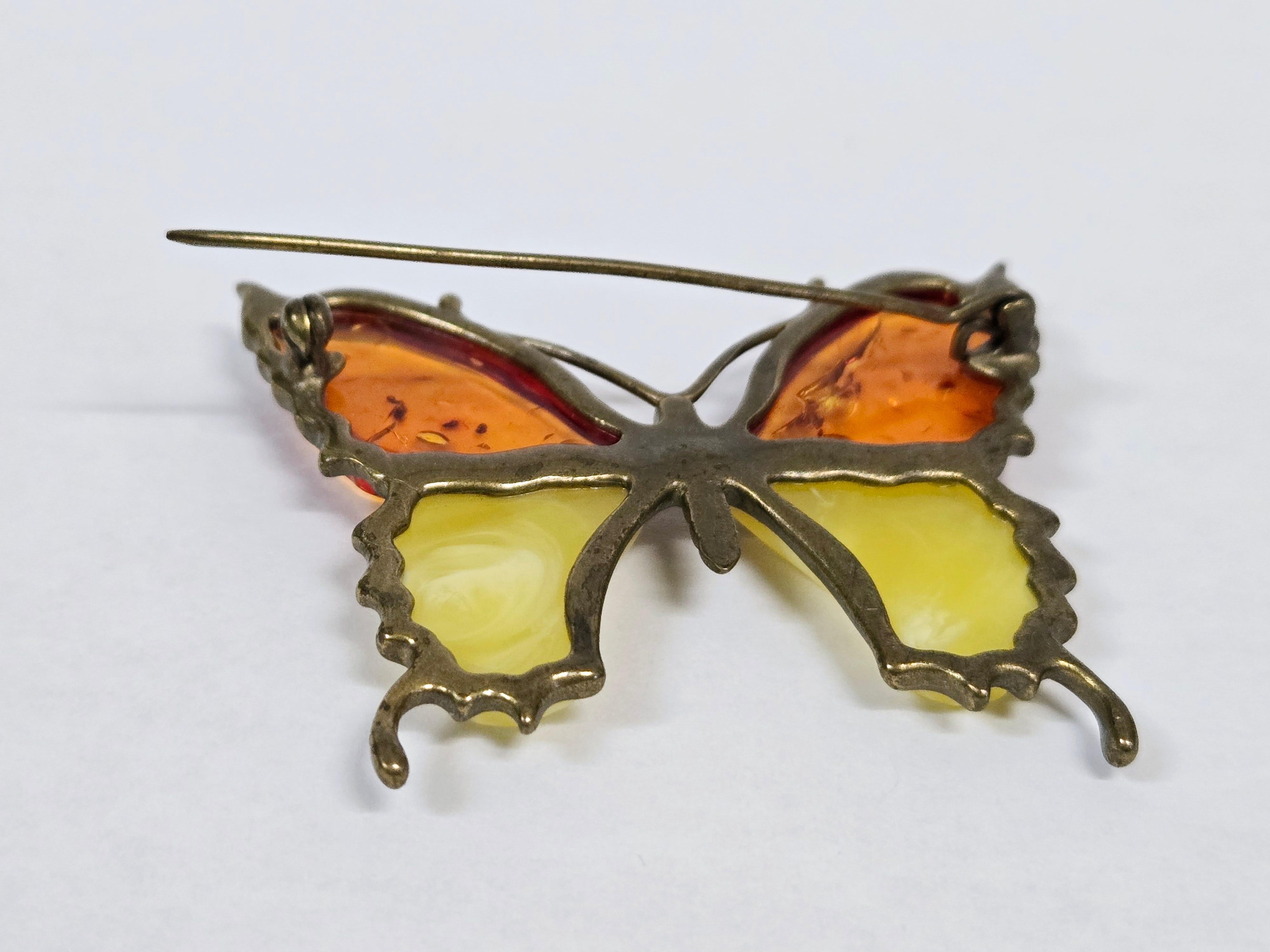Natural Amber Butterfly Design Brooch For Sale 3