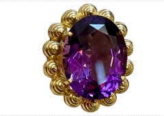 Natural Amethyst 50cts Ring in 18k Gold
