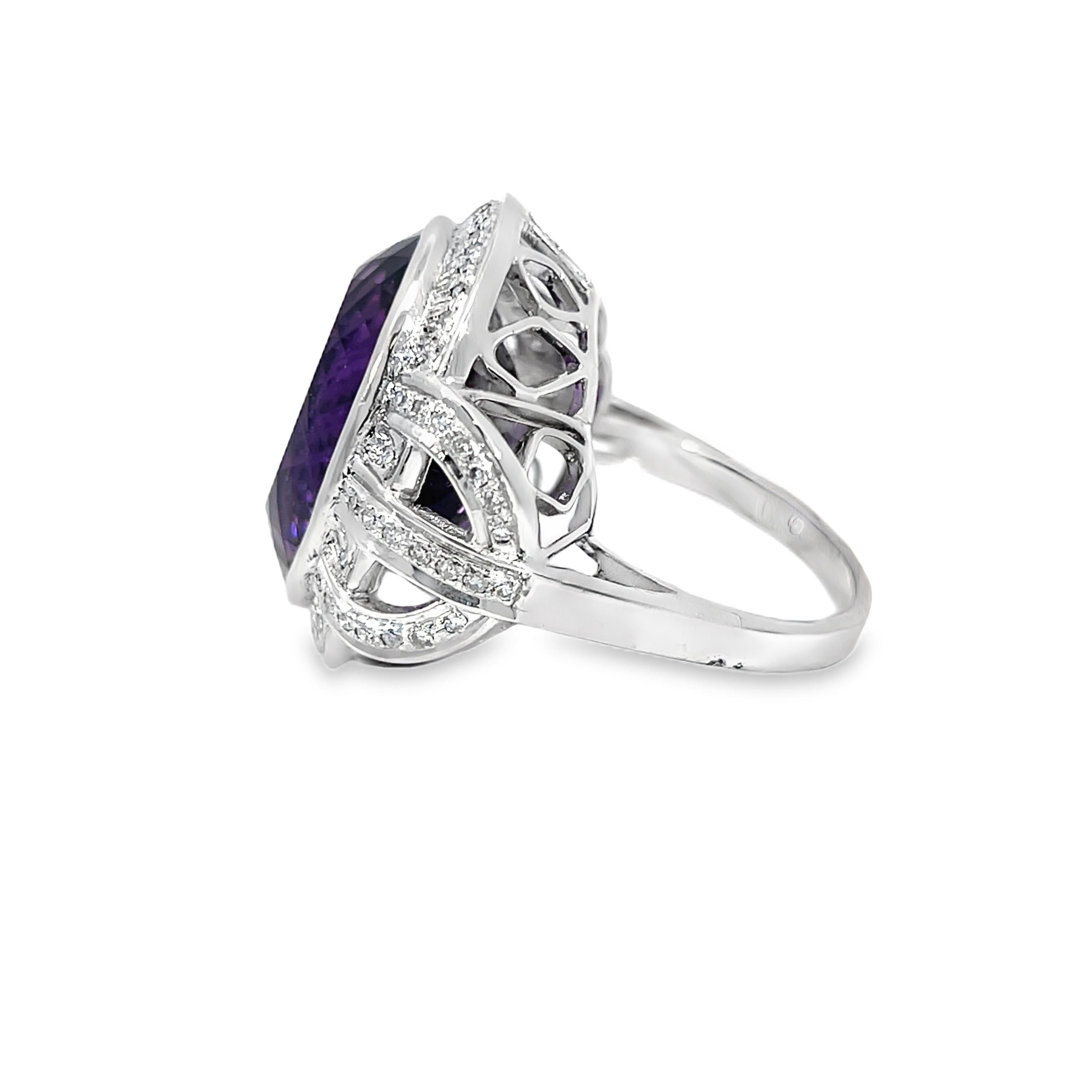Anillo Cóctel Amatista Natural y Diamante en venta 1