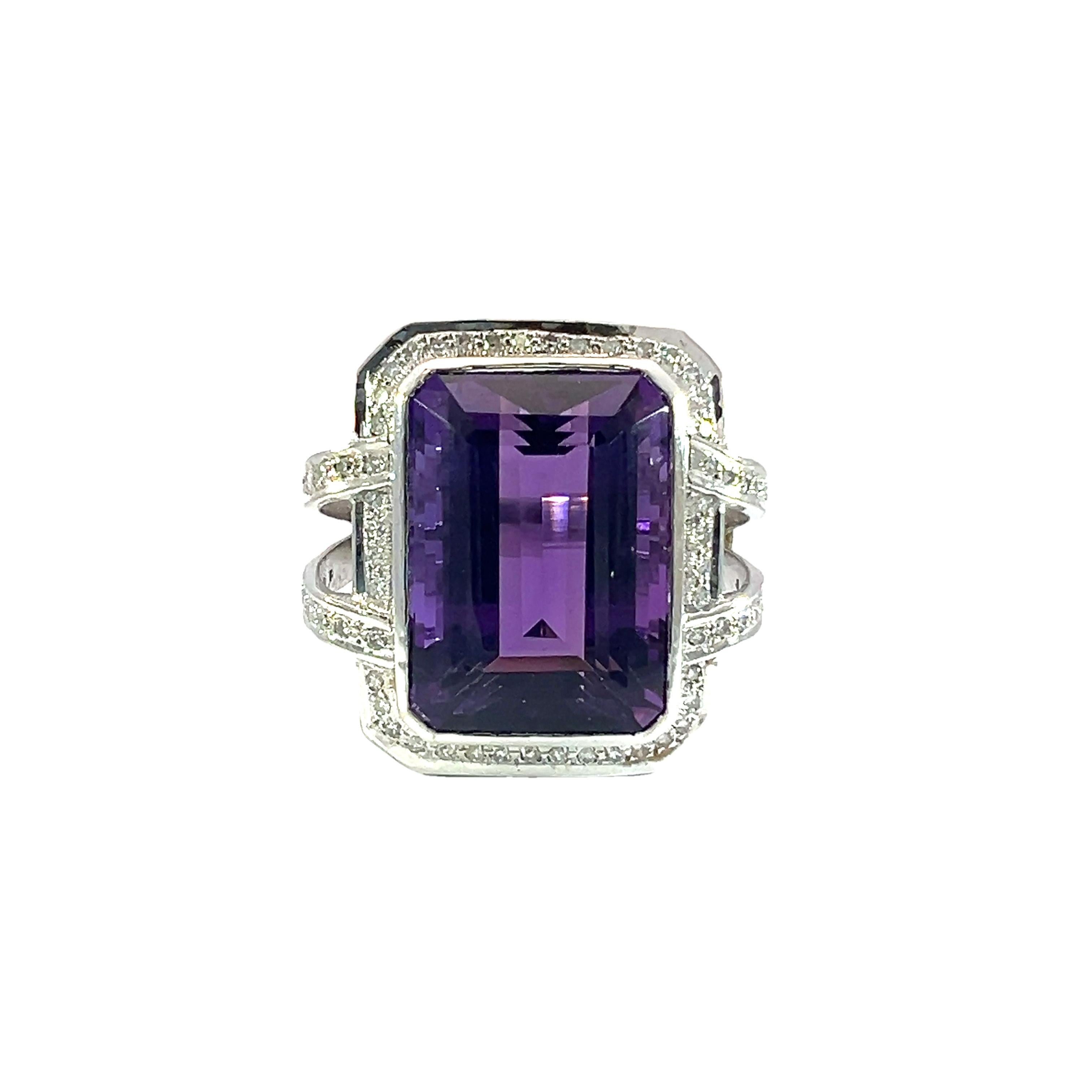 Bague en or 14Kt avec améthyste naturelle et diamant en vente 1