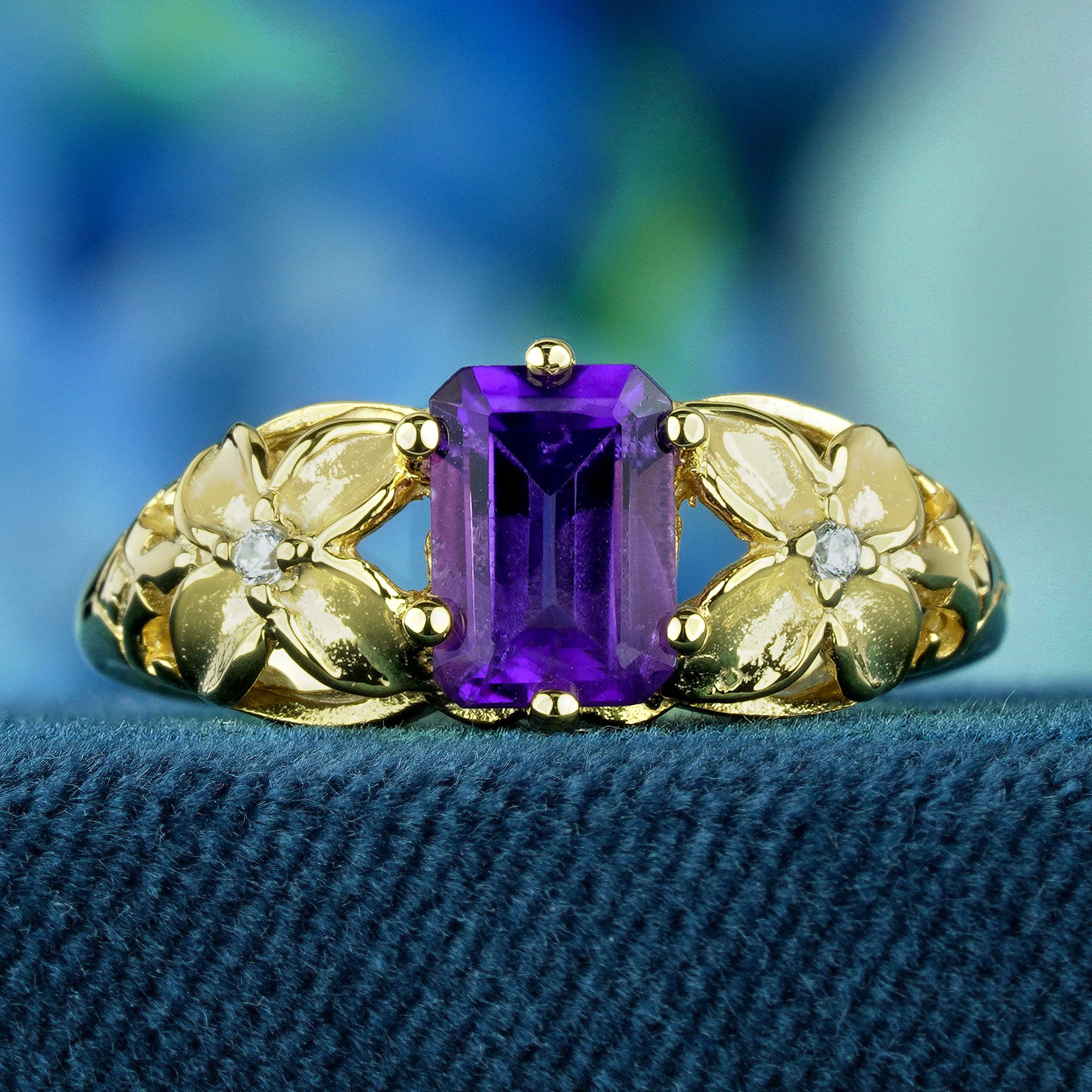 Edwardian Natural Amethyst and Diamond Vintage Style Floral  Ring in Solid 9K Yellow Gold For Sale