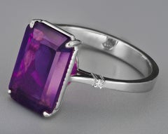 Natural Amethyst and diamonds ring