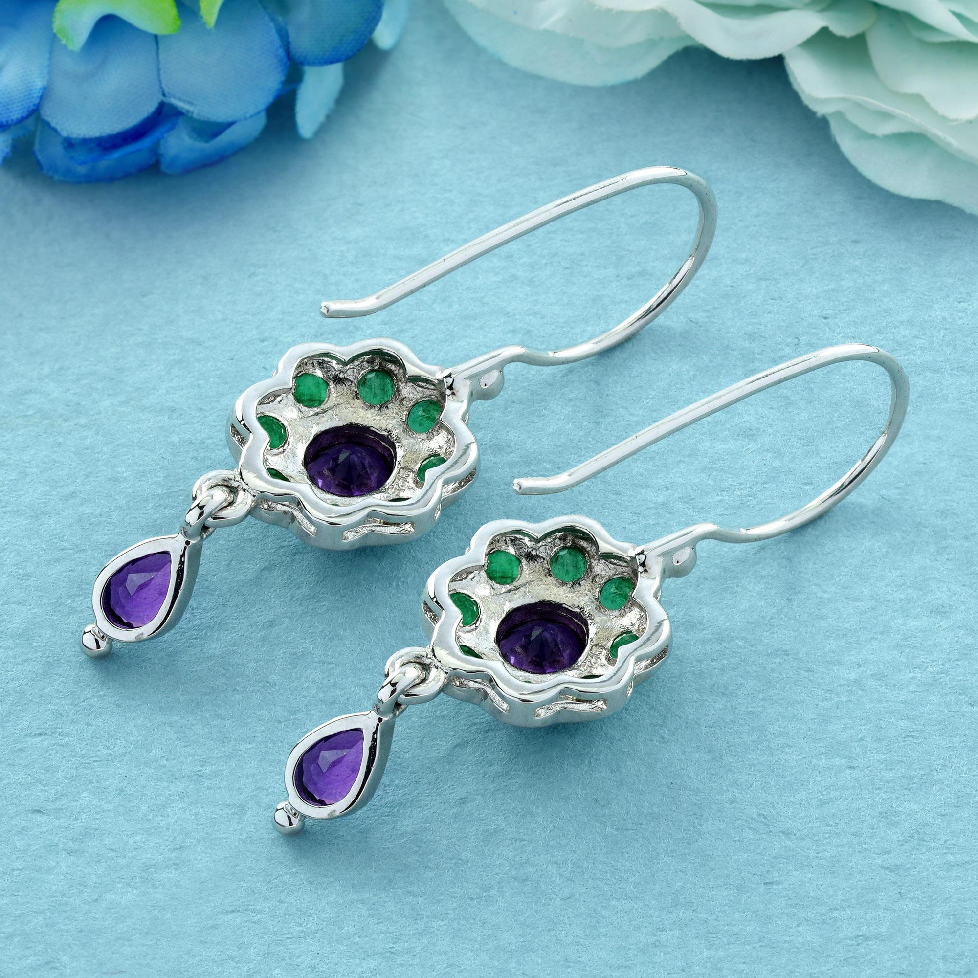 Natürliche Amethyst-Smaragd-Tropfen-Ohrringe im Vintage-Stil aus 9 Karat Weißgold (Rundschliff) im Angebot