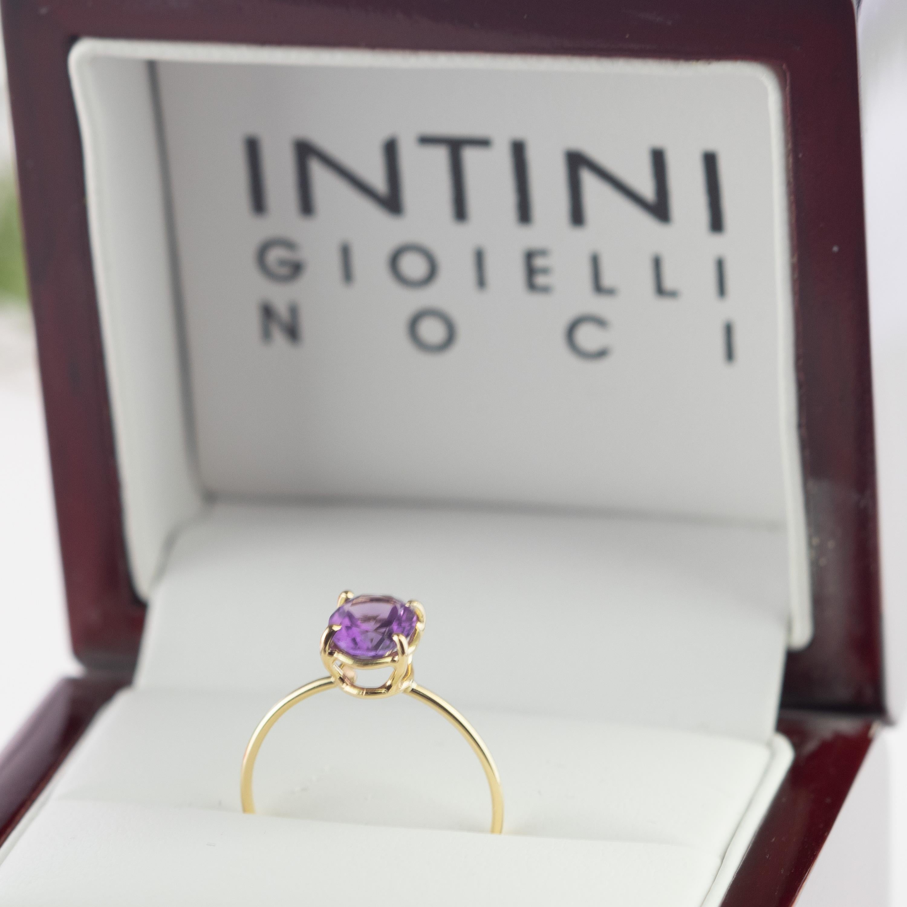 Natural Amethyst Faceted Oval Carat 18 Karat Yellow Gold Cocktail Ring 4