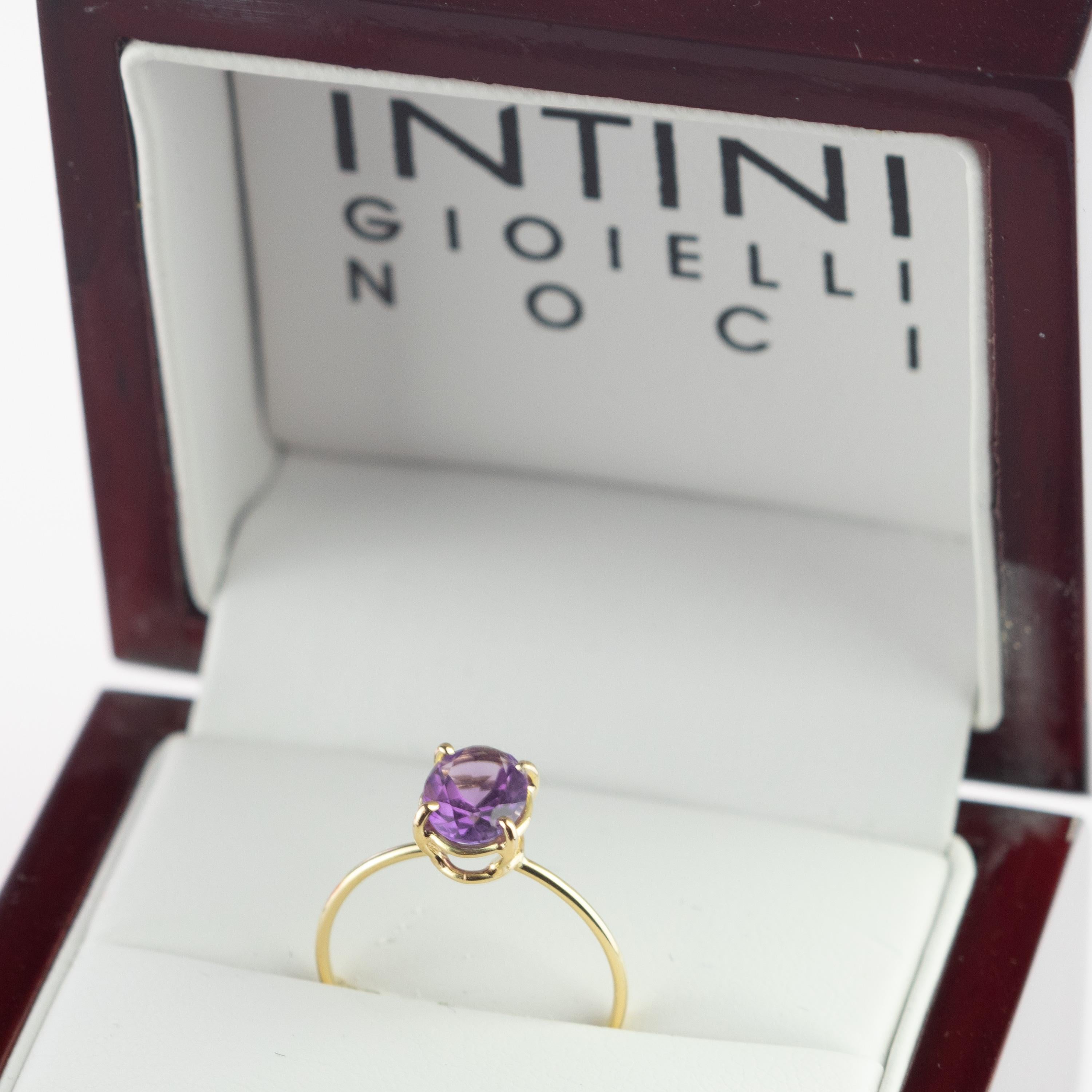 Rare and magnificent natural amethyst surrounded by a mixed 18 k yellow gold ring.

This royal jewel is inspired by the power of the stones, the amethyst with a deep purple color represents the passion and internal beast that we all carry inside.