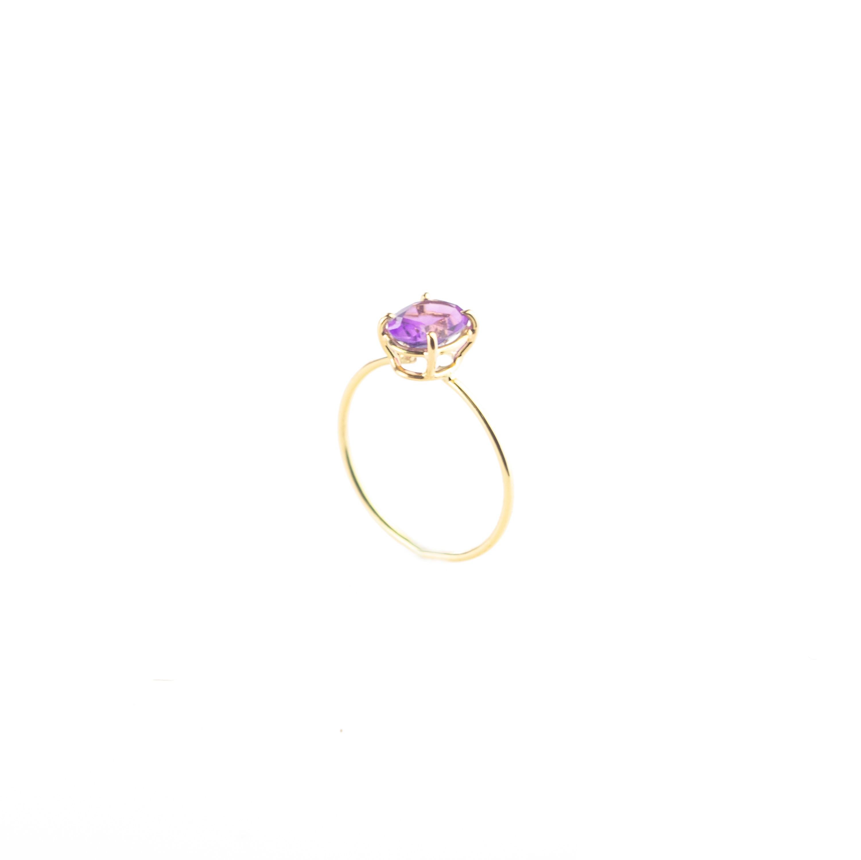 Oval Cut Natural Amethyst Faceted Oval Carat 18 Karat Yellow Gold Cocktail Ring For Sale