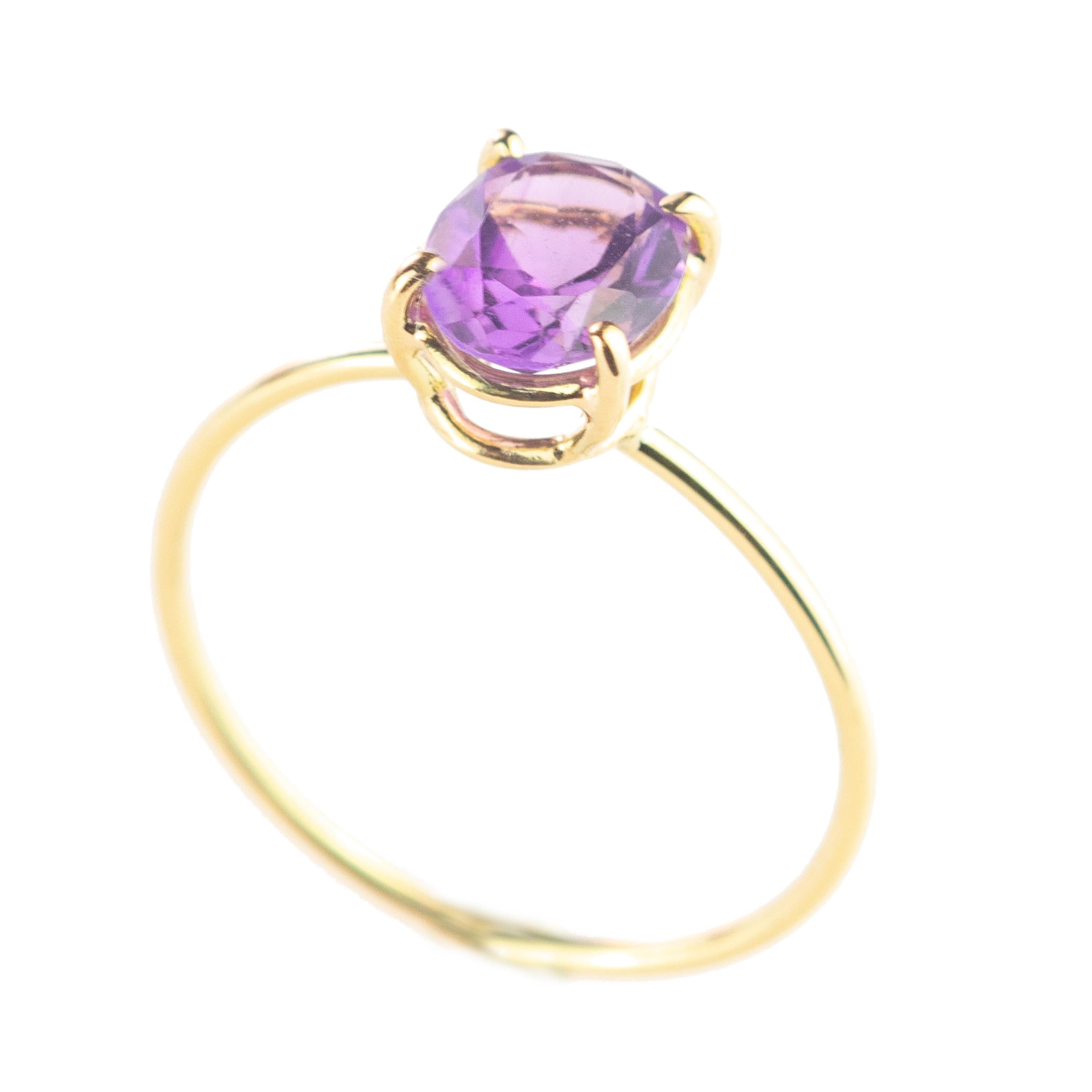Natural Amethyst Faceted Oval Carat 18 Karat Yellow Gold Cocktail Ring In New Condition In Milano, IT