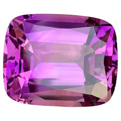 Natürlicher Amethyst Edelstein: 47,60 Karat Rosa-Lila Kissenschliff aus Brasilien