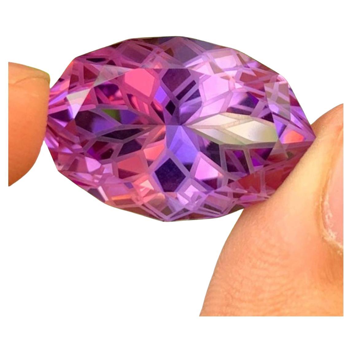 Natural Amethyst Gemstone: Flower Fish Eye Cut, February Birthstone im Angebot