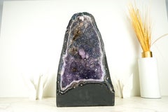 Geode avec améthyste naturelle bleue Galaxy et matrice d'agate de dentelle, rare