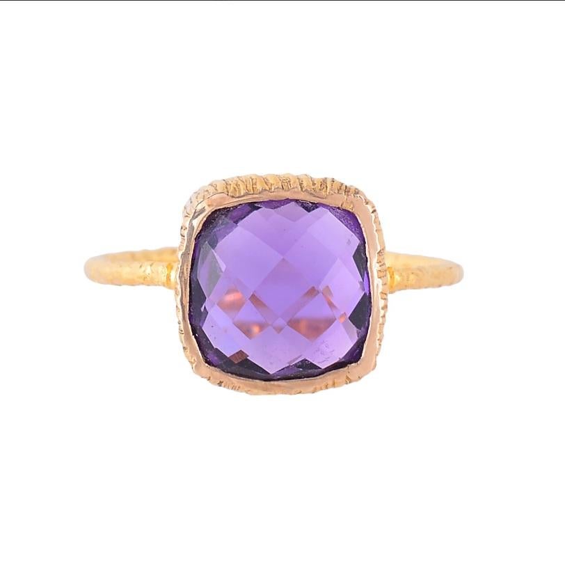 This ring is made with 3.59 carat amethyst genuine gemstone and set with 18k yellow gold. Amethyst is a semi-precious gemstone of the Quartz mineral.  It is perfect ring for any occasions.

Specifications:

Dimensions: Ring Size-7.25, Top-11