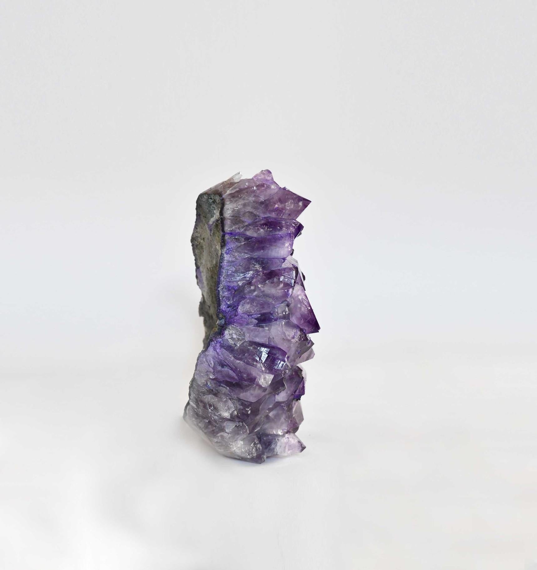 Natural Amethyst Sculpture In Excellent Condition For Sale In New York, NY