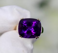 Natural Amethyst Statement Ring Diamond Setting 11.5 Carats 14K Gold