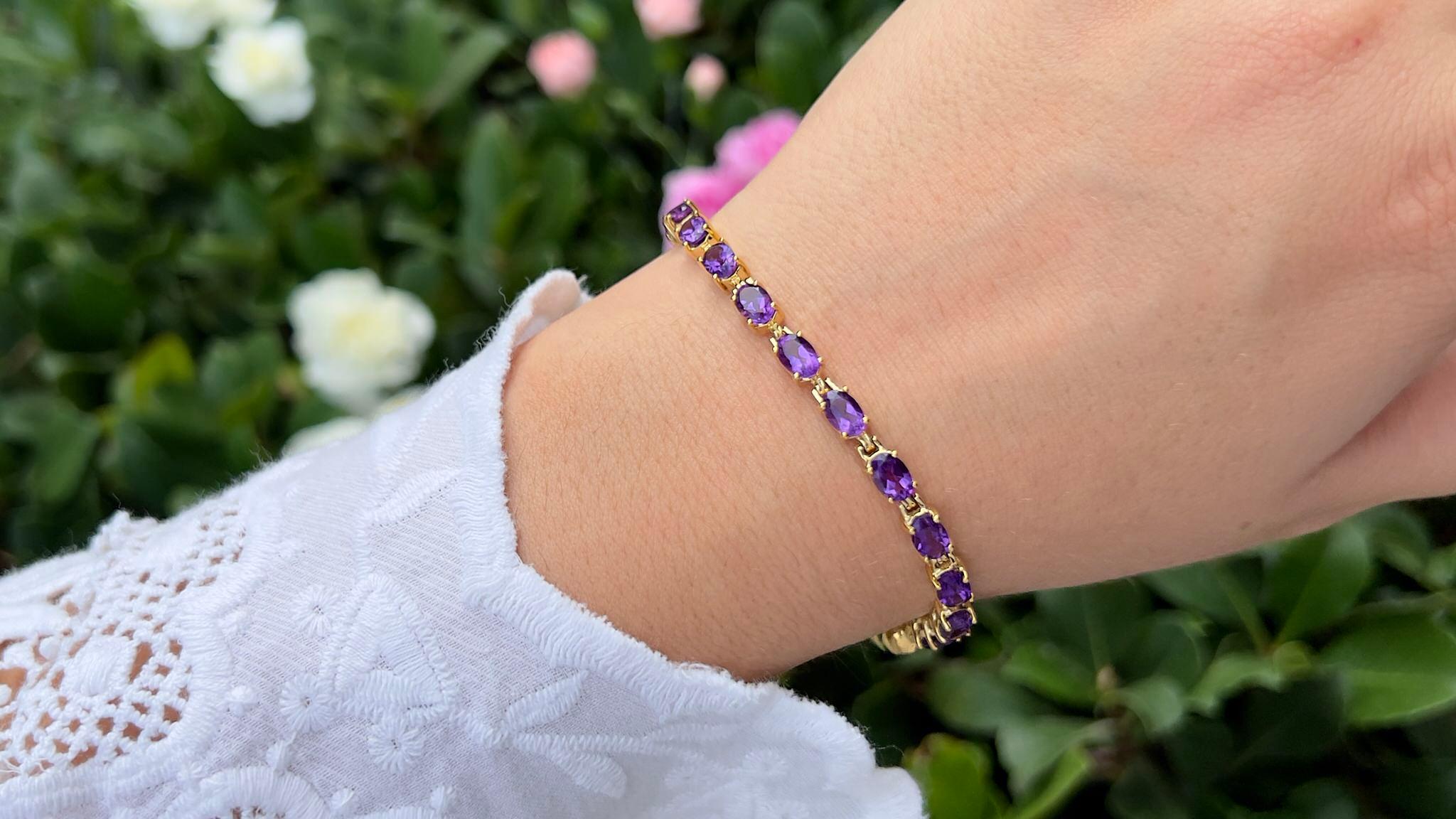 Natürliches Amethyst-Tennisarmband 8,40 Karat 18K Gelbgold versilbert (Ovalschliff) im Angebot