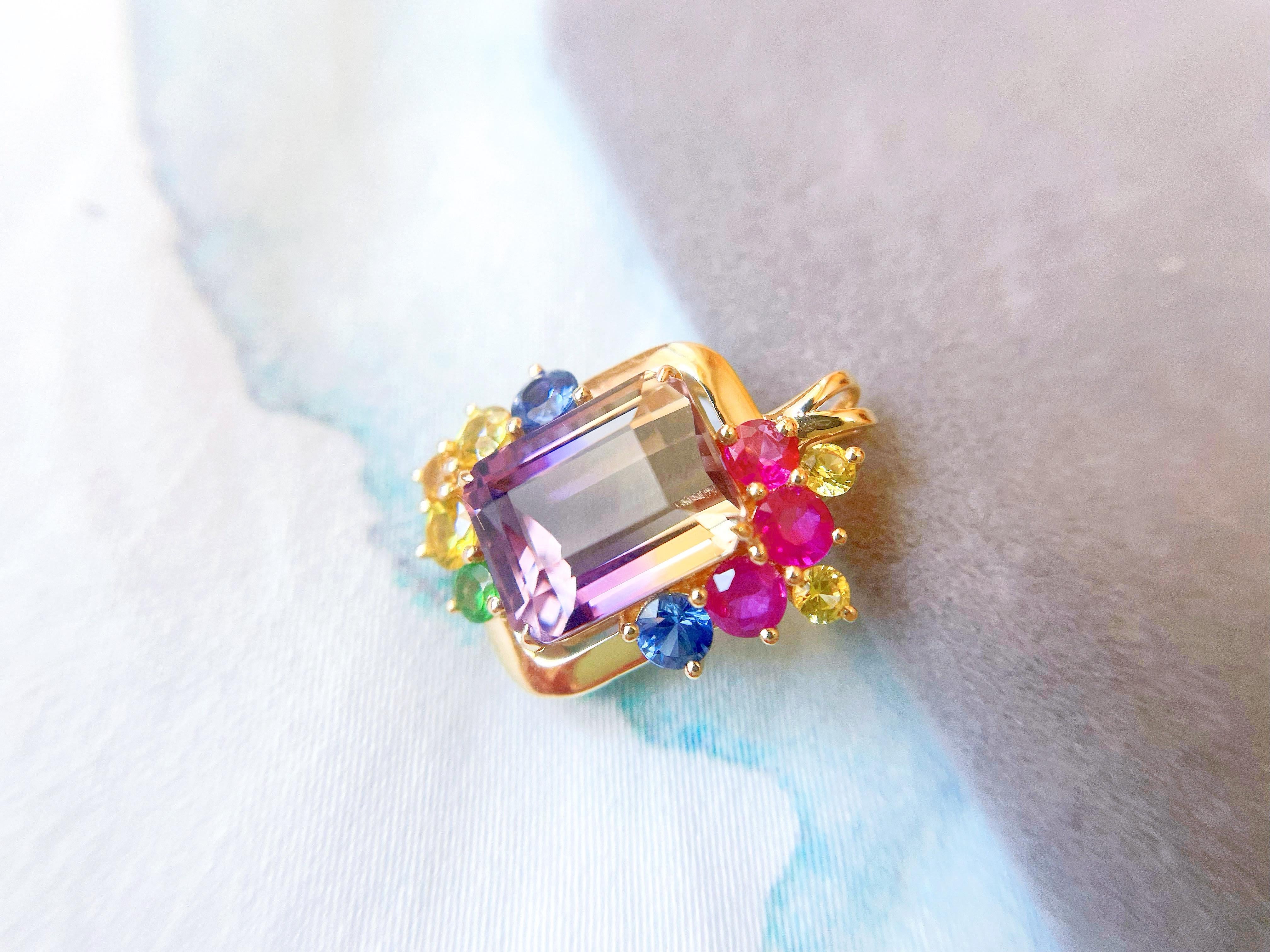 Pendentif en or jaune 14 carats avec ametrine naturelle colorée et saphirs en vente 3