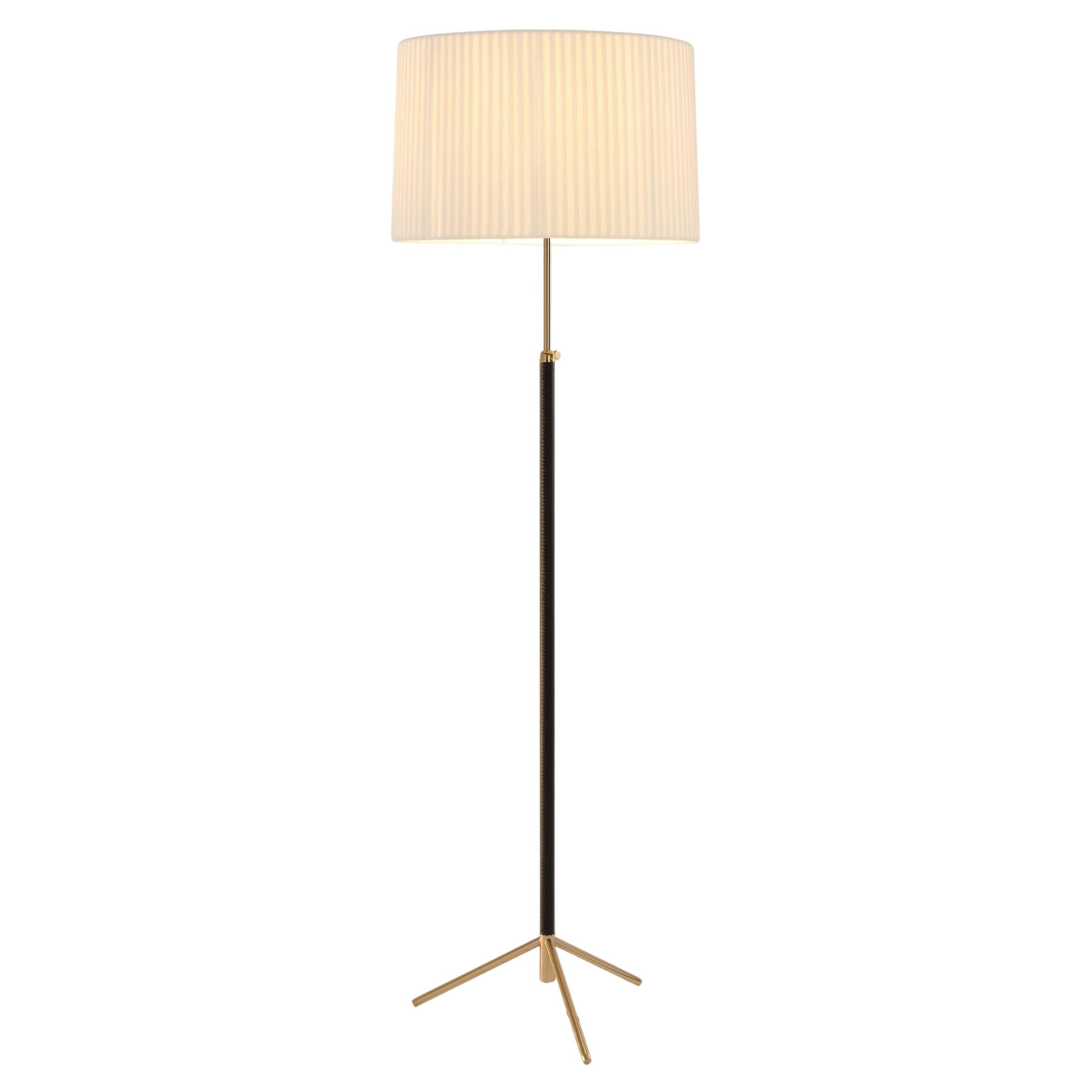 Pie de Salón G2 Stehleuchte aus Natur und Messing von Jaume Sans im Angebot