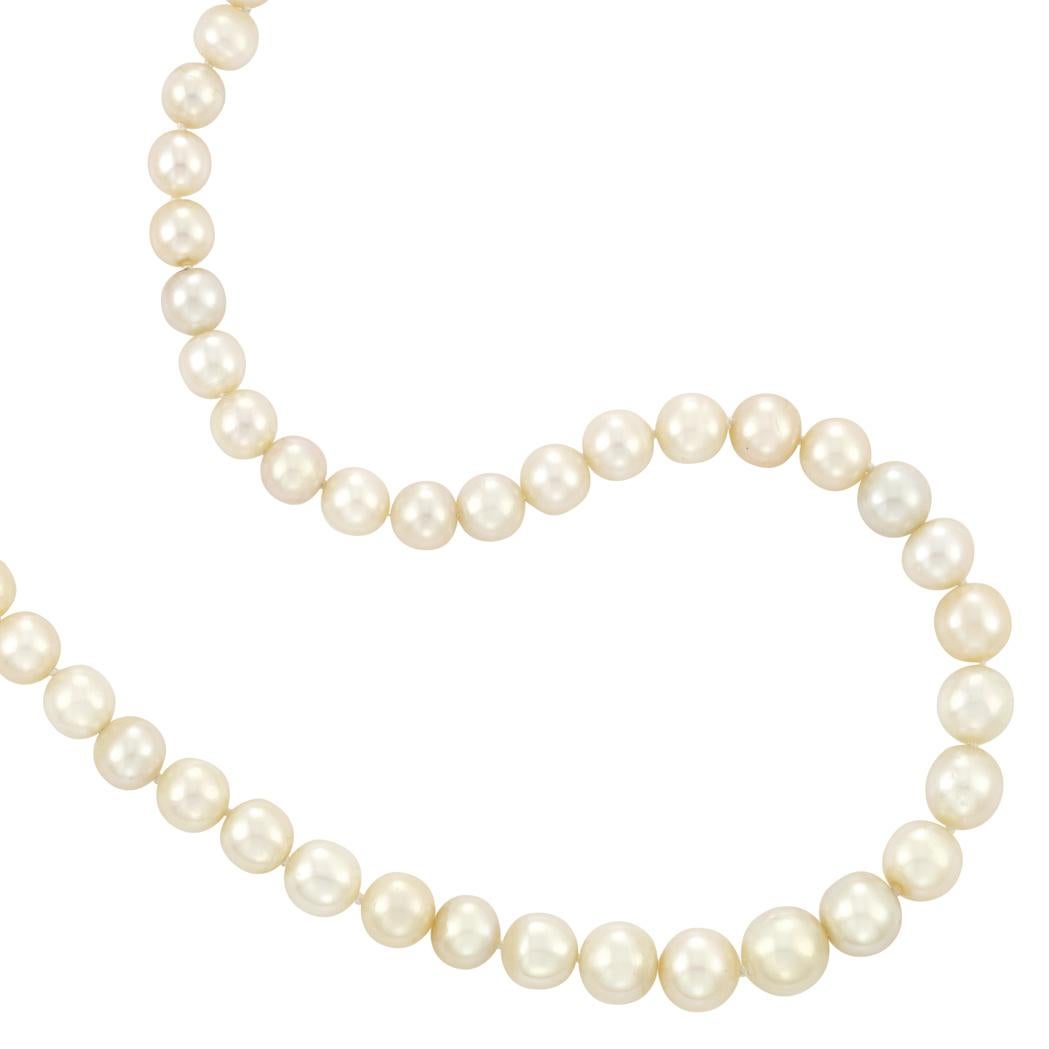 Natural and Cultured Pearl Necklace with Platinum and Diamond Clasp In Good Condition In New York, NY