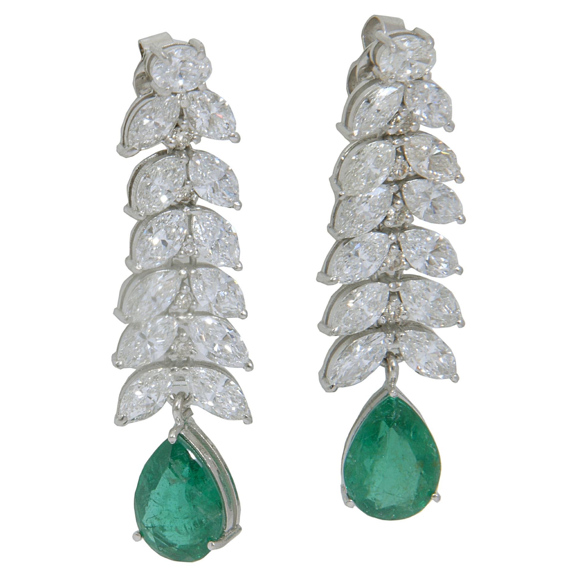 Natural  Emerald Earring with 9.28 Cts Diamond & 5.87 Cts Emerald in 14k Gold For Sale
