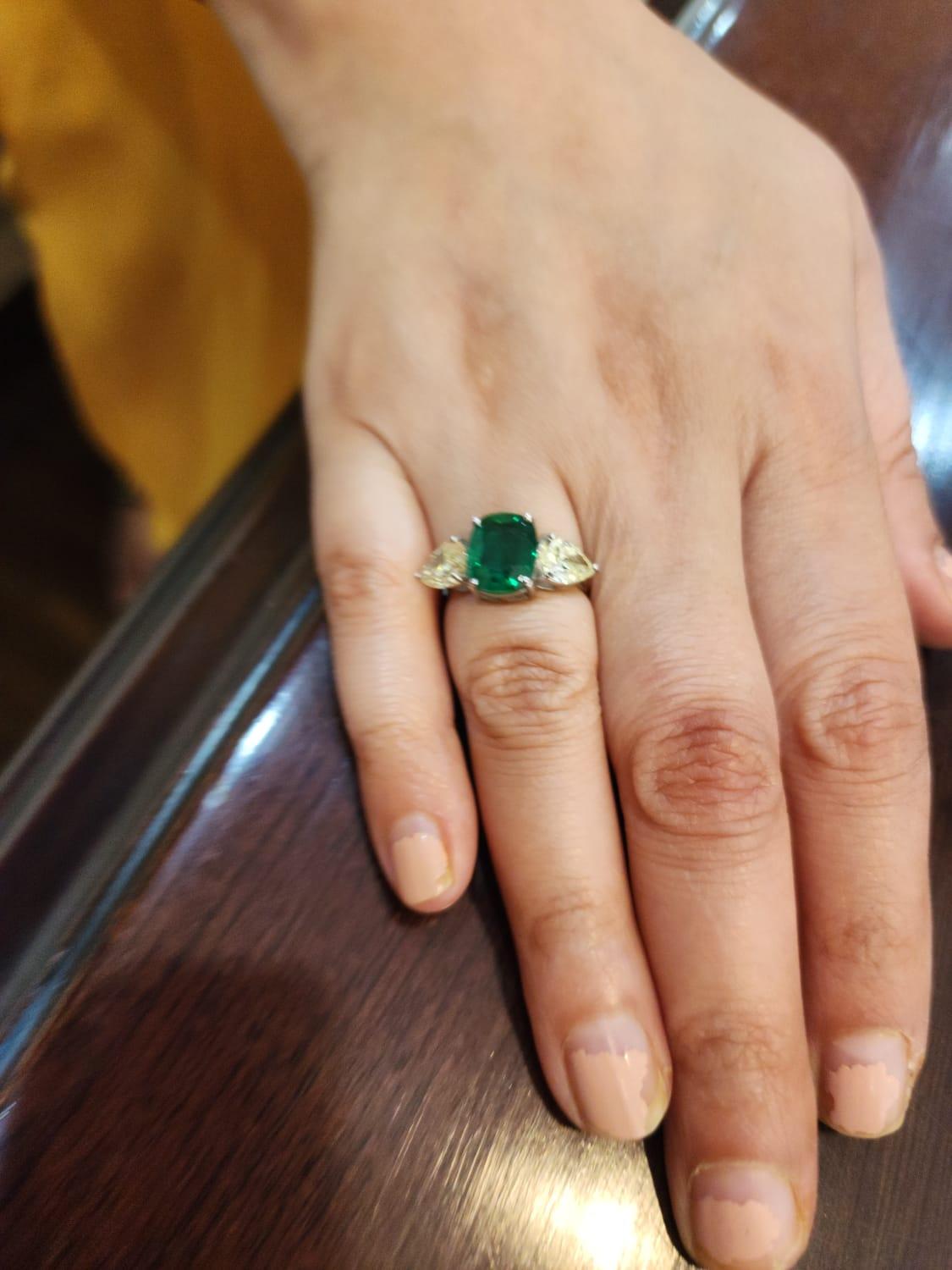 Natural  Emerald Ring with 1.99 Cts Diamond & 2.48 Cts Emerald in 14k Gold In New Condition For Sale In jaipur, IN