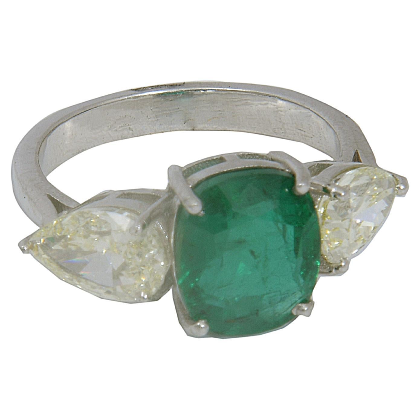 Natural  Emerald Ring with 1.99 Cts Diamond & 2.48 Cts Emerald in 14k Gold For Sale