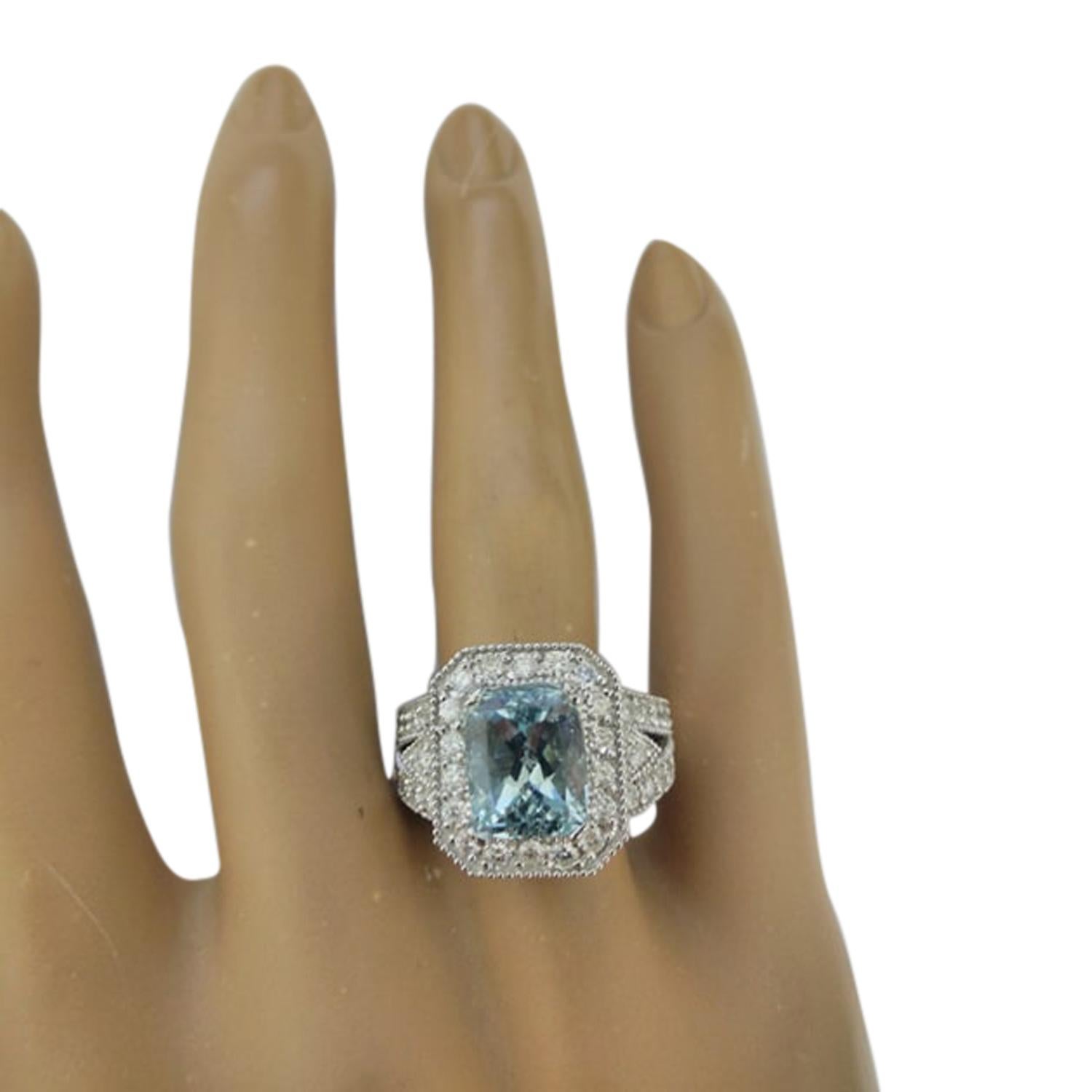 4.68 Carat Natural Aquamarine 14 Karat Solid White Gold Diamond Ring
Stamped: 14K 
Total Ring Weight: 9.7 Grams 
Aquamarine Weight: 3.68 Carat (10.00x8.00 Millimeters)  
Diamond Weight: 1.00 Carat (F-G Color, VS2-SI1 Clarity )
Quantity: 40
Face