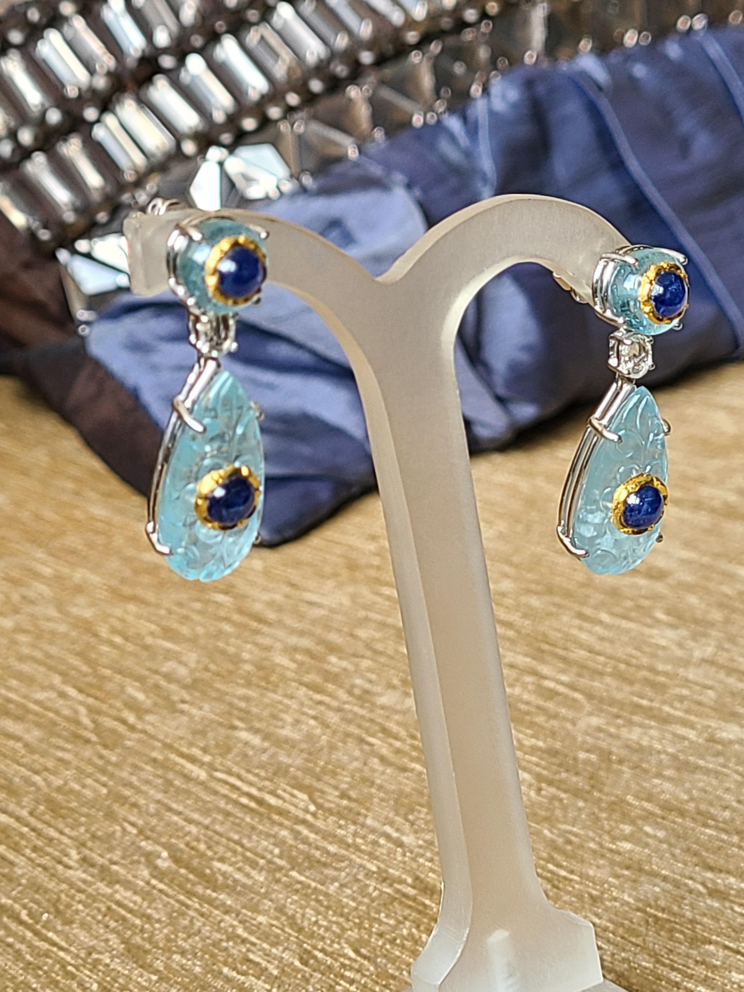 Ohrringe aus 18 Karat Gold mit natürlichem Aquamarin und burmesischem blauem Saphir (Moderne) im Angebot