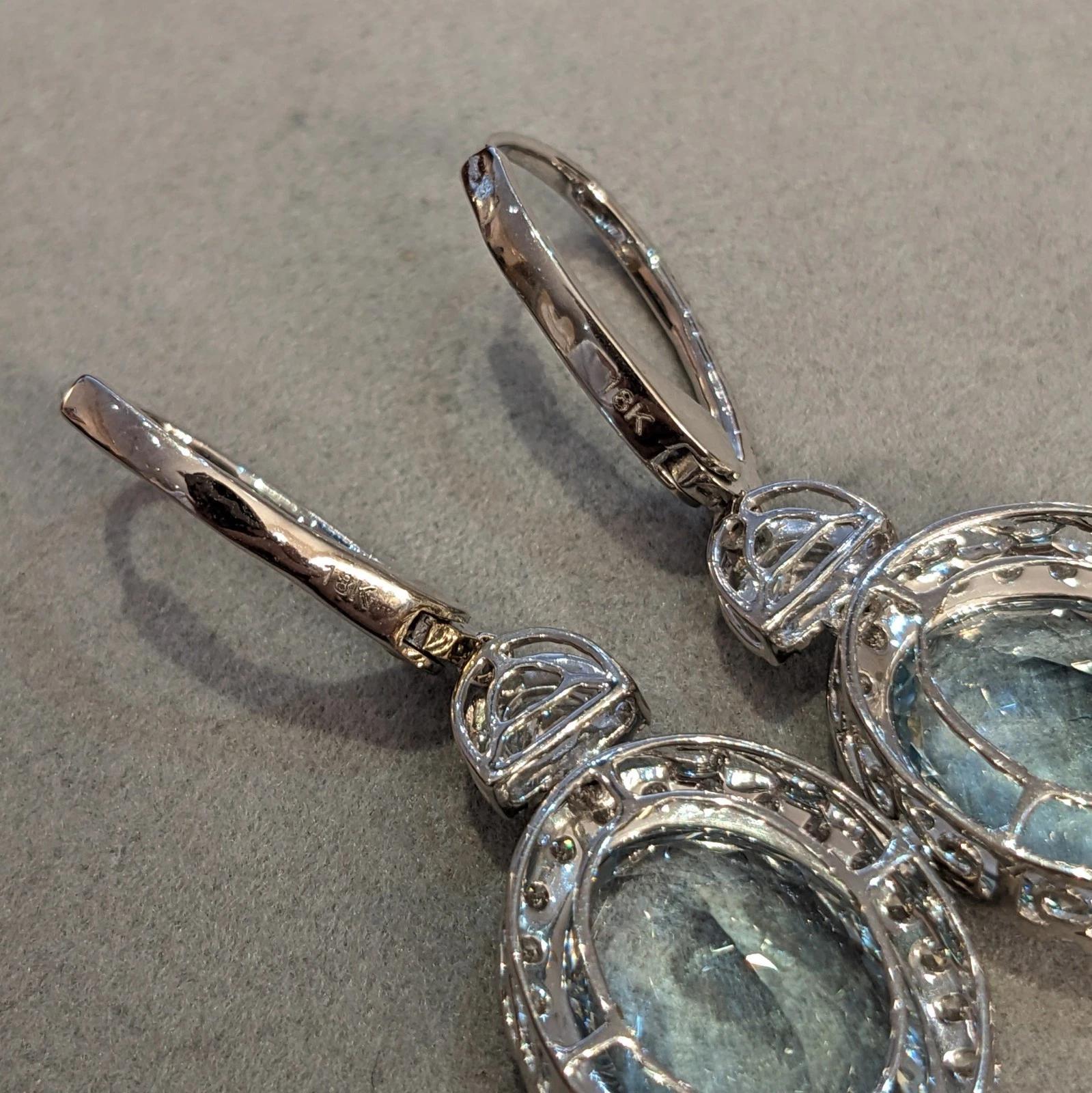 Pendientes Colgantes de Aguamarina Natural y Diamante en Oro Blanco de 18k en venta 2